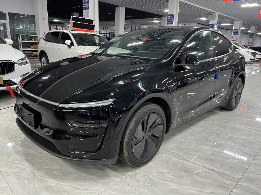 Tesla 2026 Model Y Rear-Wheel Drive Automatic