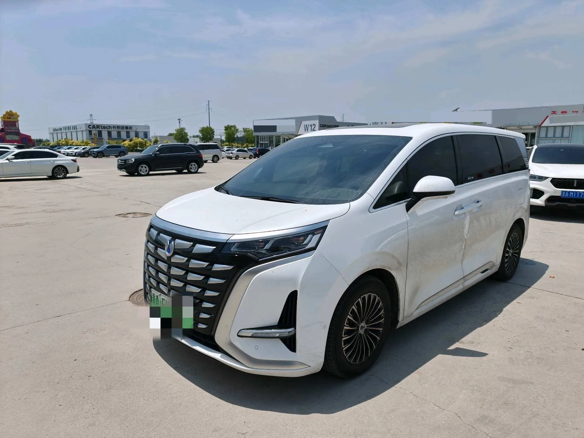 Denza D9 2022 DM-i 970 AWD Flagship Edition