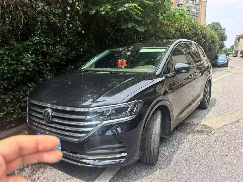 Viloran 2022 380TSI Premium Edition