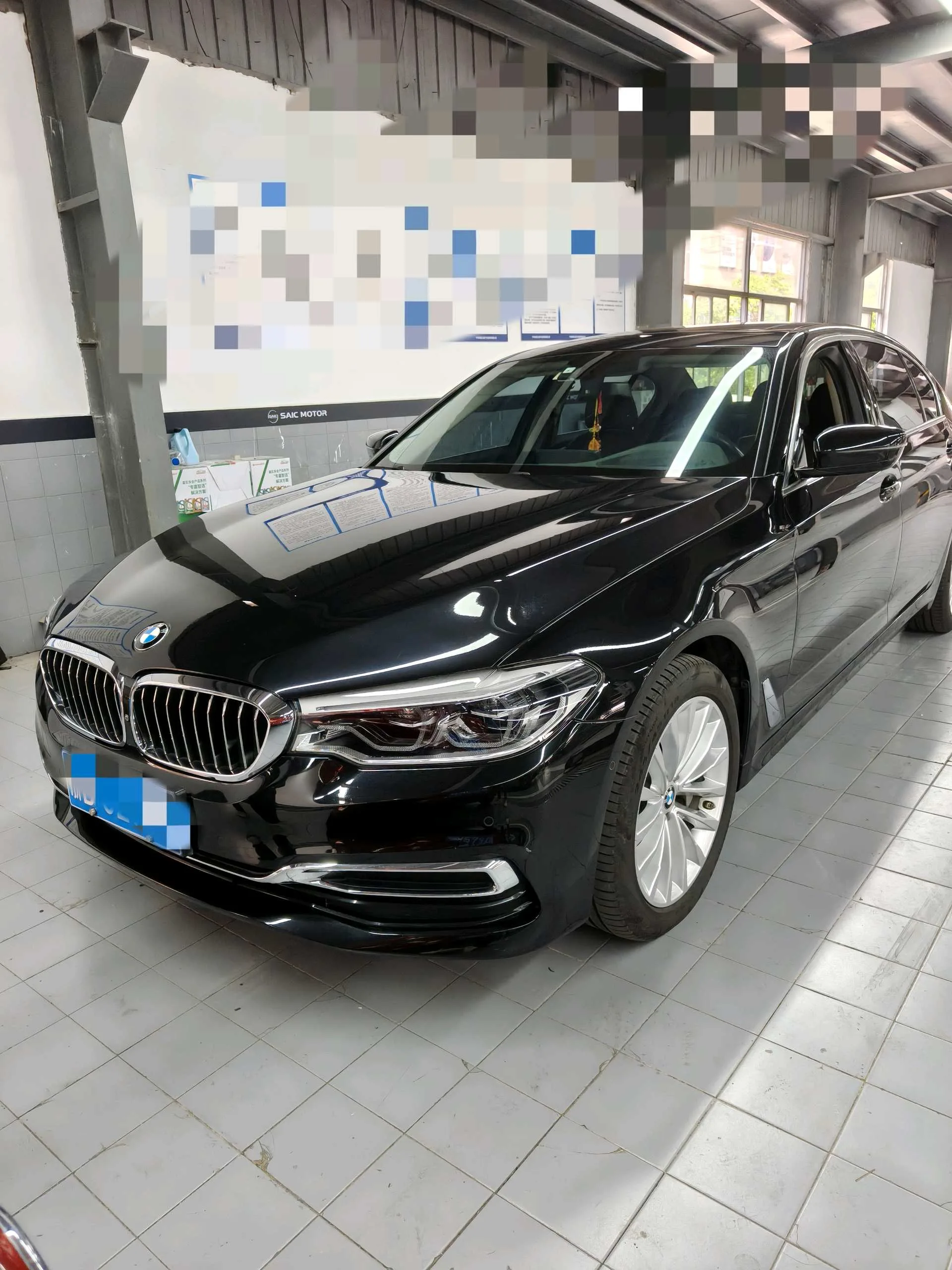 BMW 5 Series 2019 530Li Luxury Package
