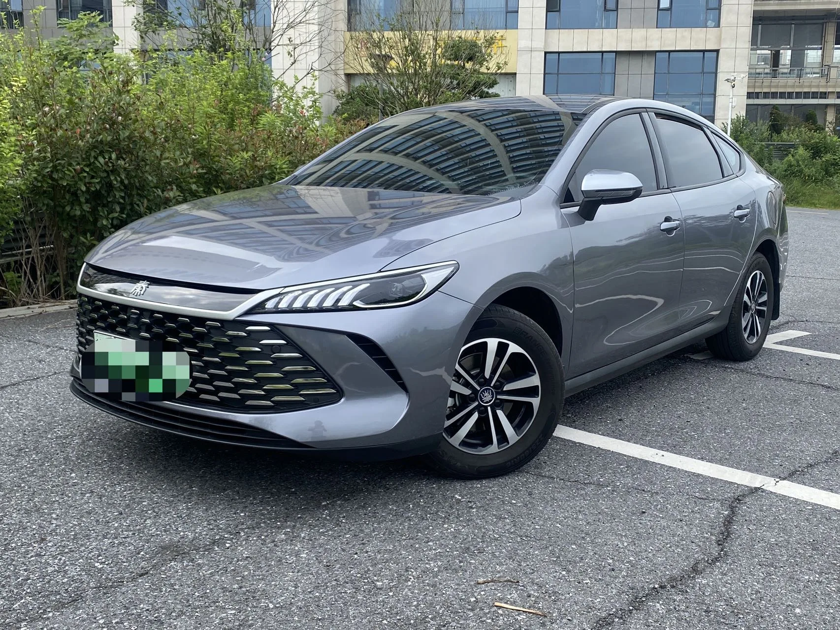 BYD 2026 Qin PLUS DM-i 1.5 CVT 128KM Entry-level Automatic