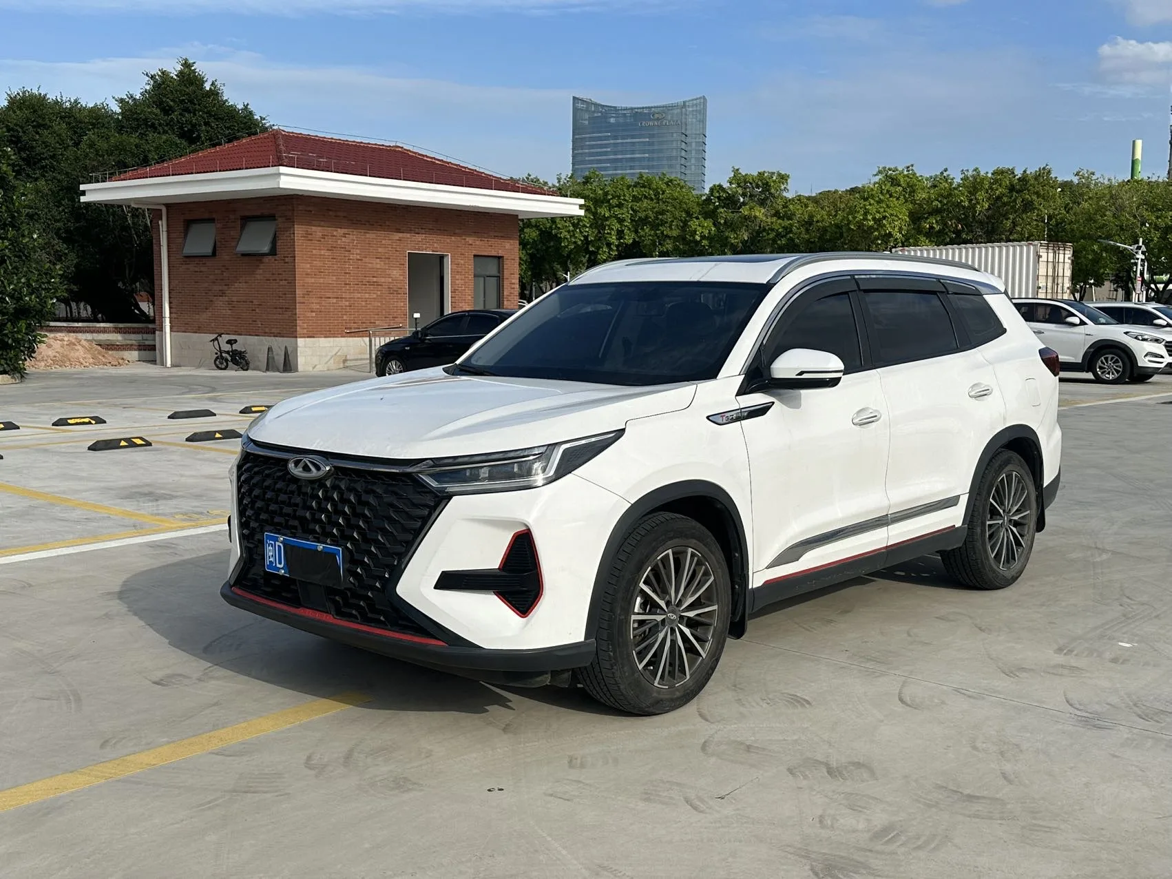 Chery Tiggo 8 PRO 2022 390T 2WD Sky Edition 5-seater