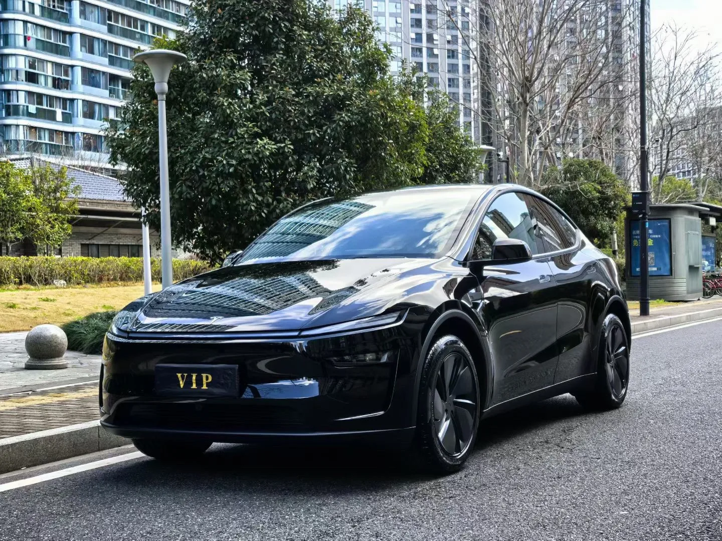 Tesla 2026 Model Y Long Range Rear-Wheel Drive (Facelift) Automatic
