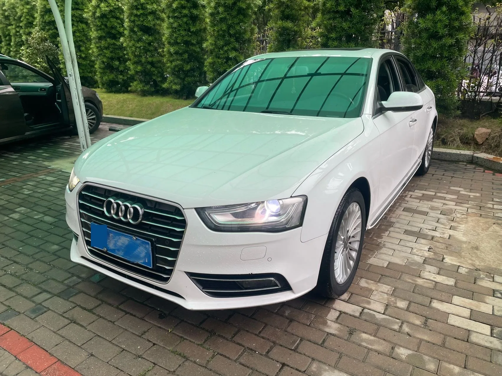 Audi A4L 2016 35 TFSI Classic Edition Automatic Standard Model