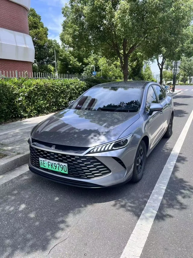 BYD 2025 Qin PLUS DM-i 1.5 CVT Intelligent Driving Edition 55KM Leading Model Automatic
