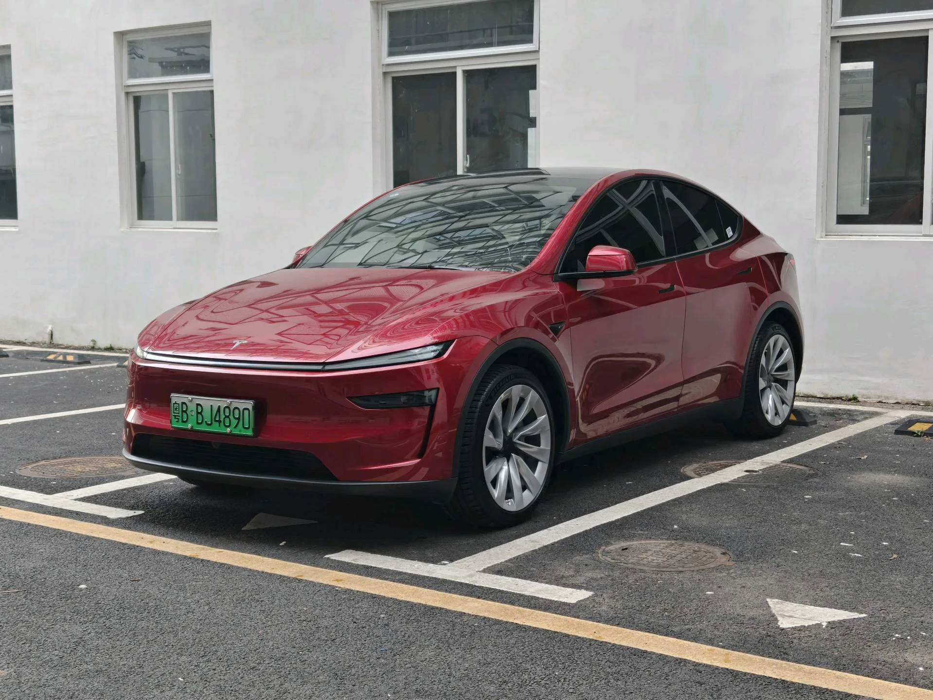 Tesla 2026 Model Y Long Range Rear-Wheel Drive (Facelift) Automatic