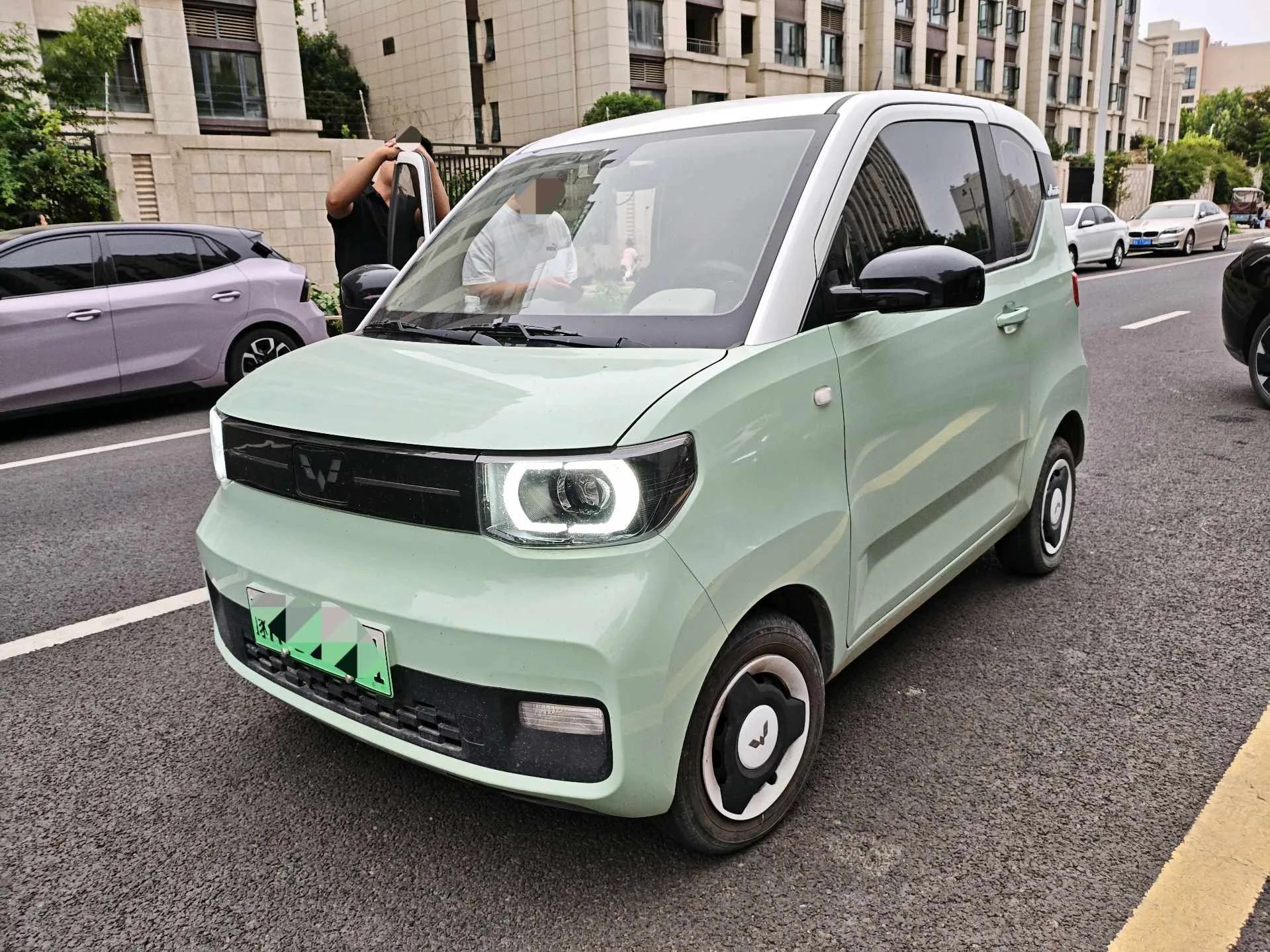 Hongguang MINIEV 2022 Macaron Premium Edition (Lithium Iron Phosphate)