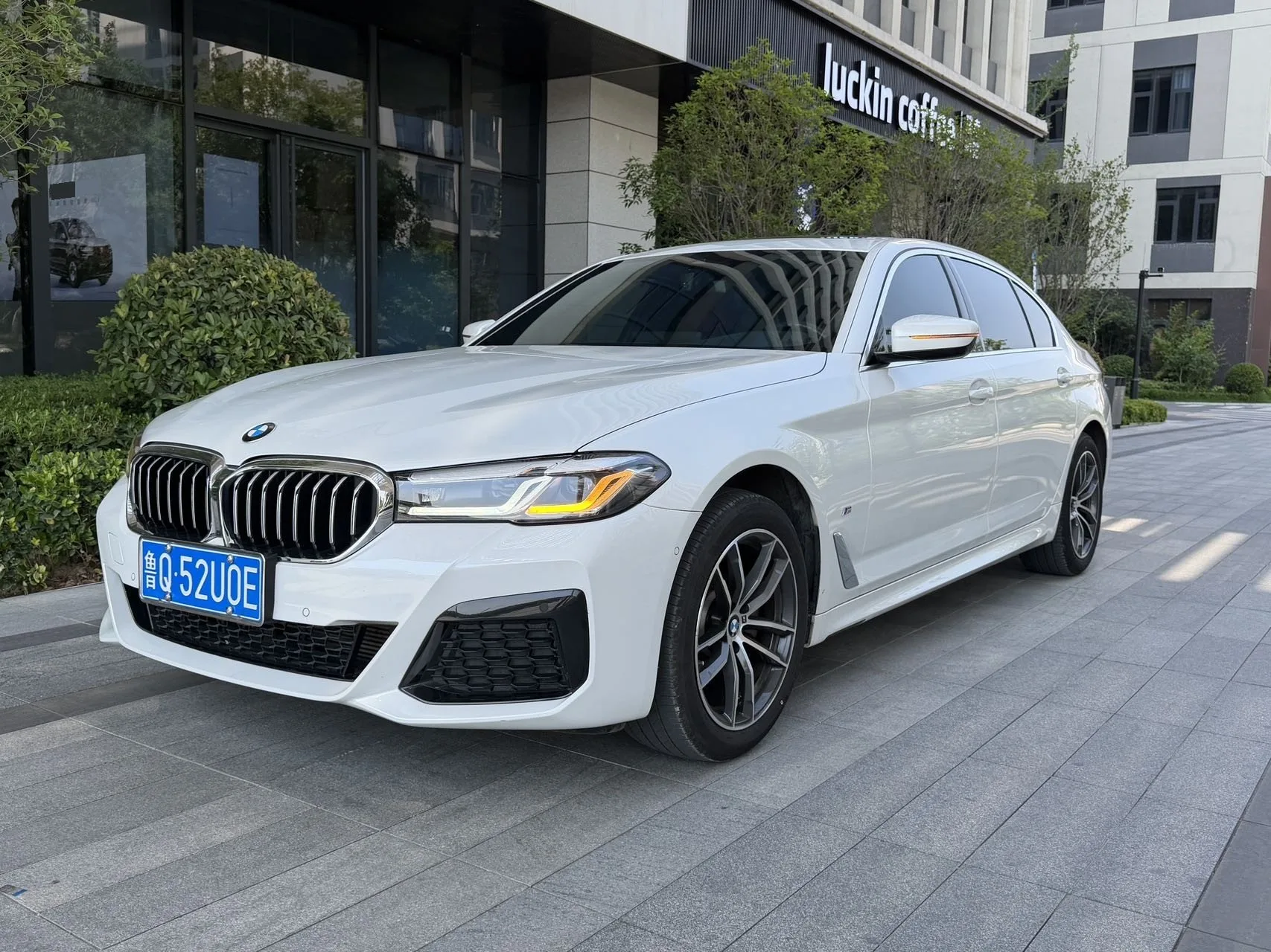BMW 5 Series 2022 Facelift II 525Li M Sport Package