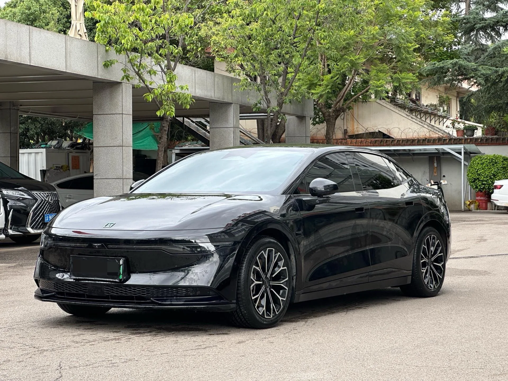 Jike 2025 Model Jike 007 Rear-Wheel Drive Intelligent Driving Edition 75kWh Automatic