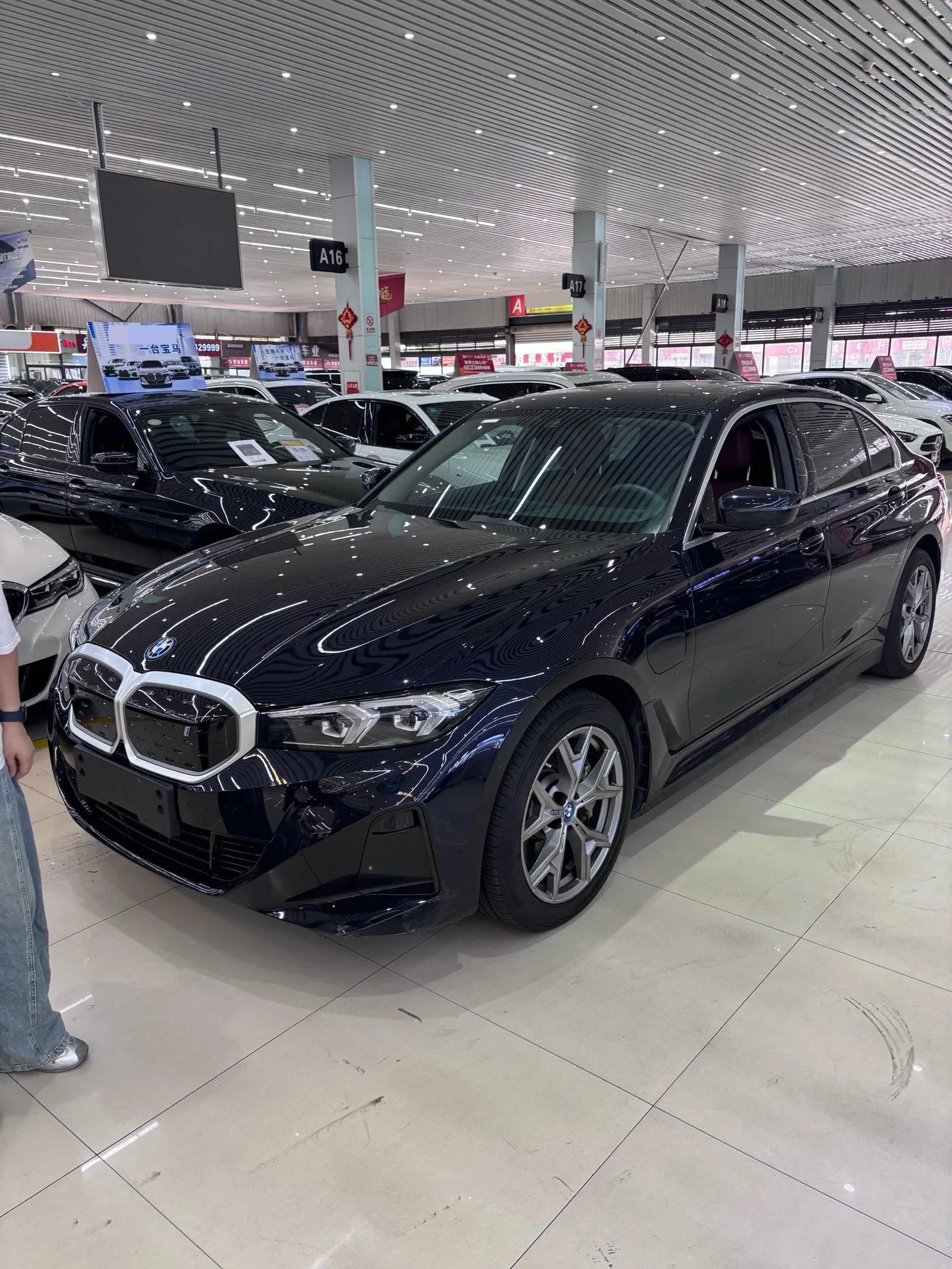 BMW 2024 i3 eDrive 35L Automatic