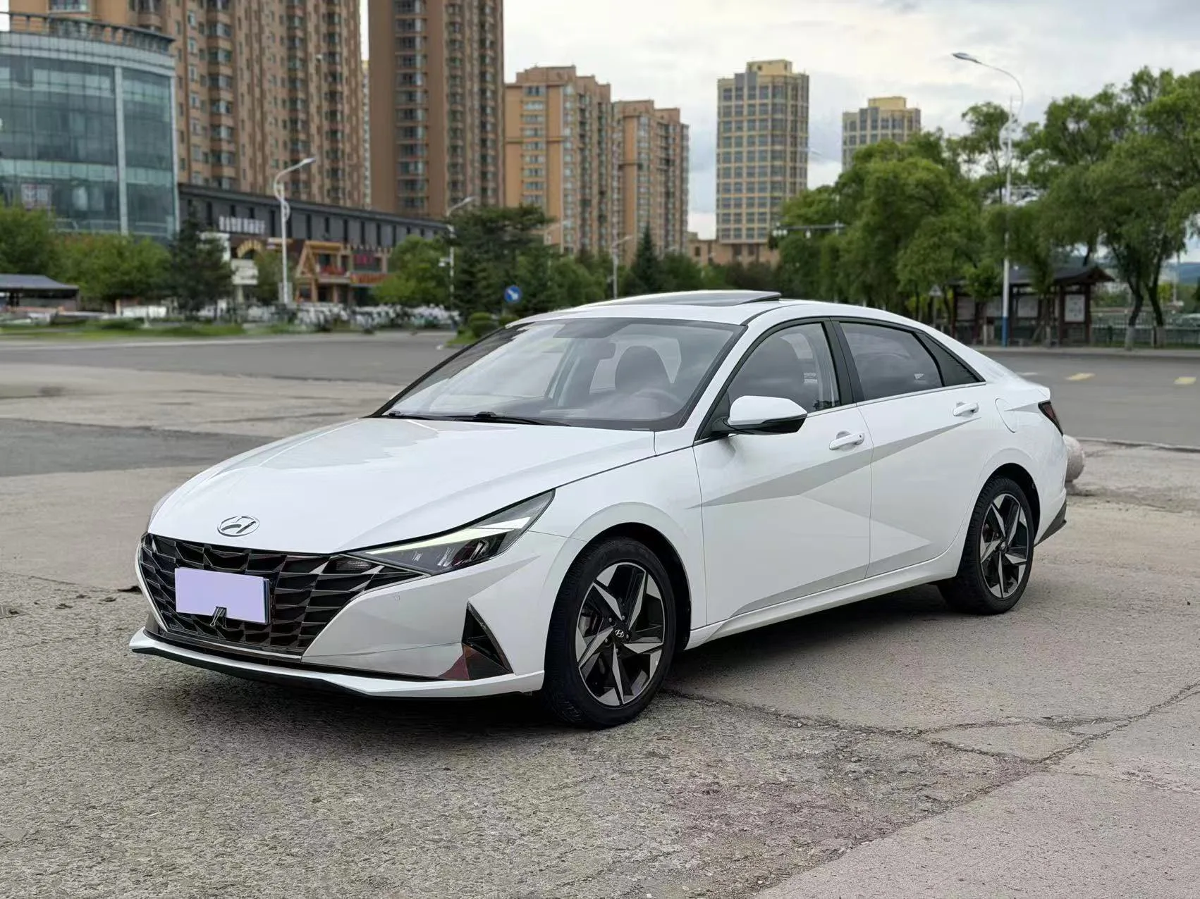 Hyundai Elantra 2022 1.5L CVT GLX Elite Edition