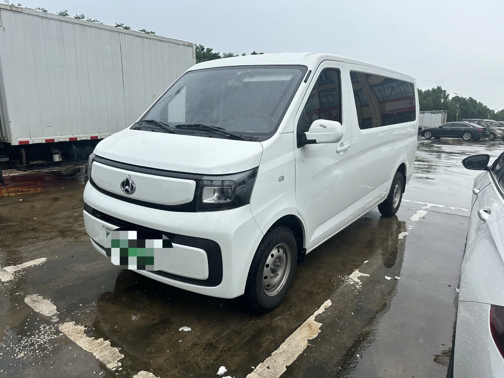 Changan Commercial 2025 Ruixing EM80 Passenger Version, Comfort Trim, 6-Seater, 300 km Range, Double Doors, Automatic Transmission
