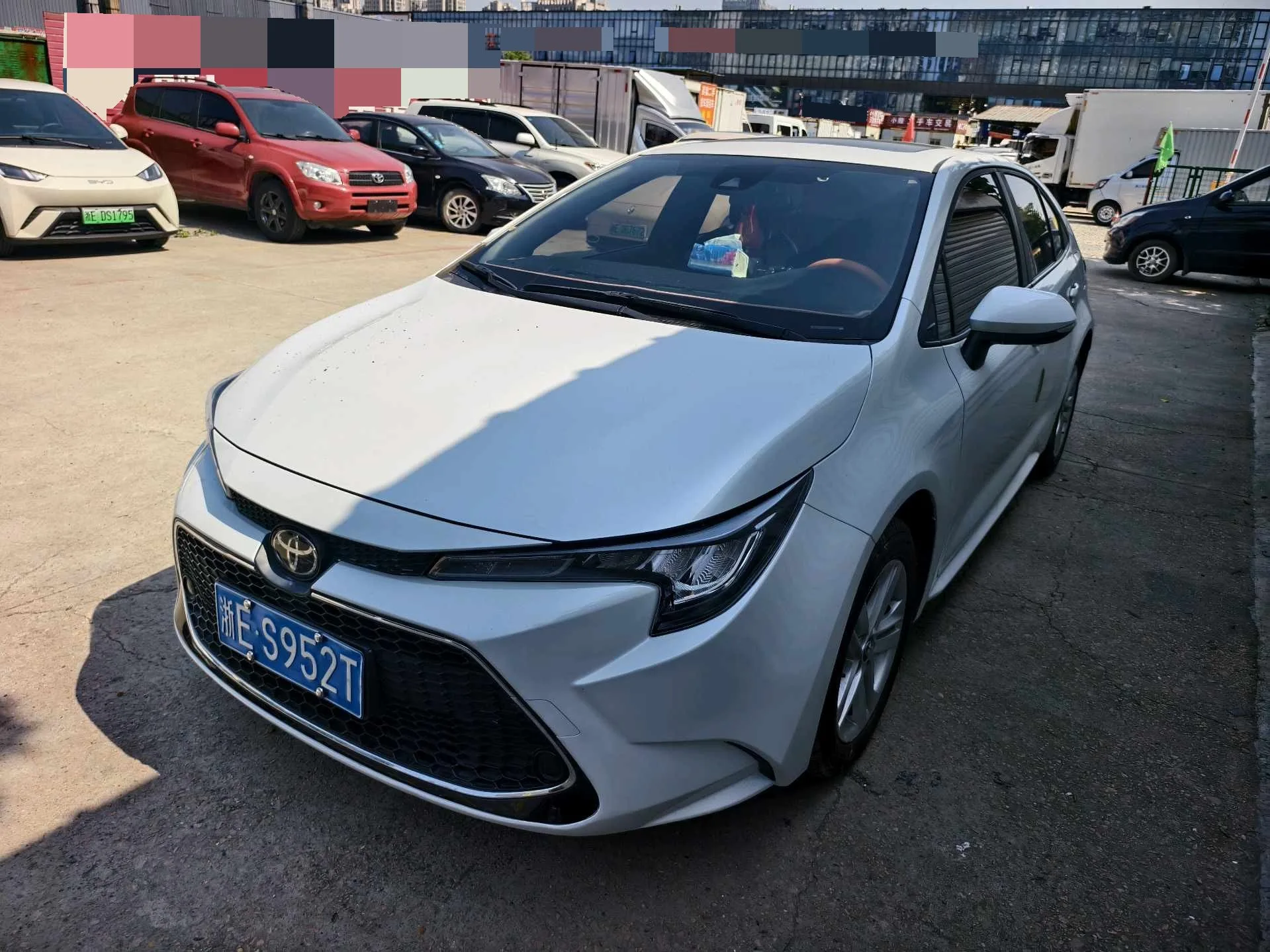 Levin 2022 185T CVT Luxury Edition