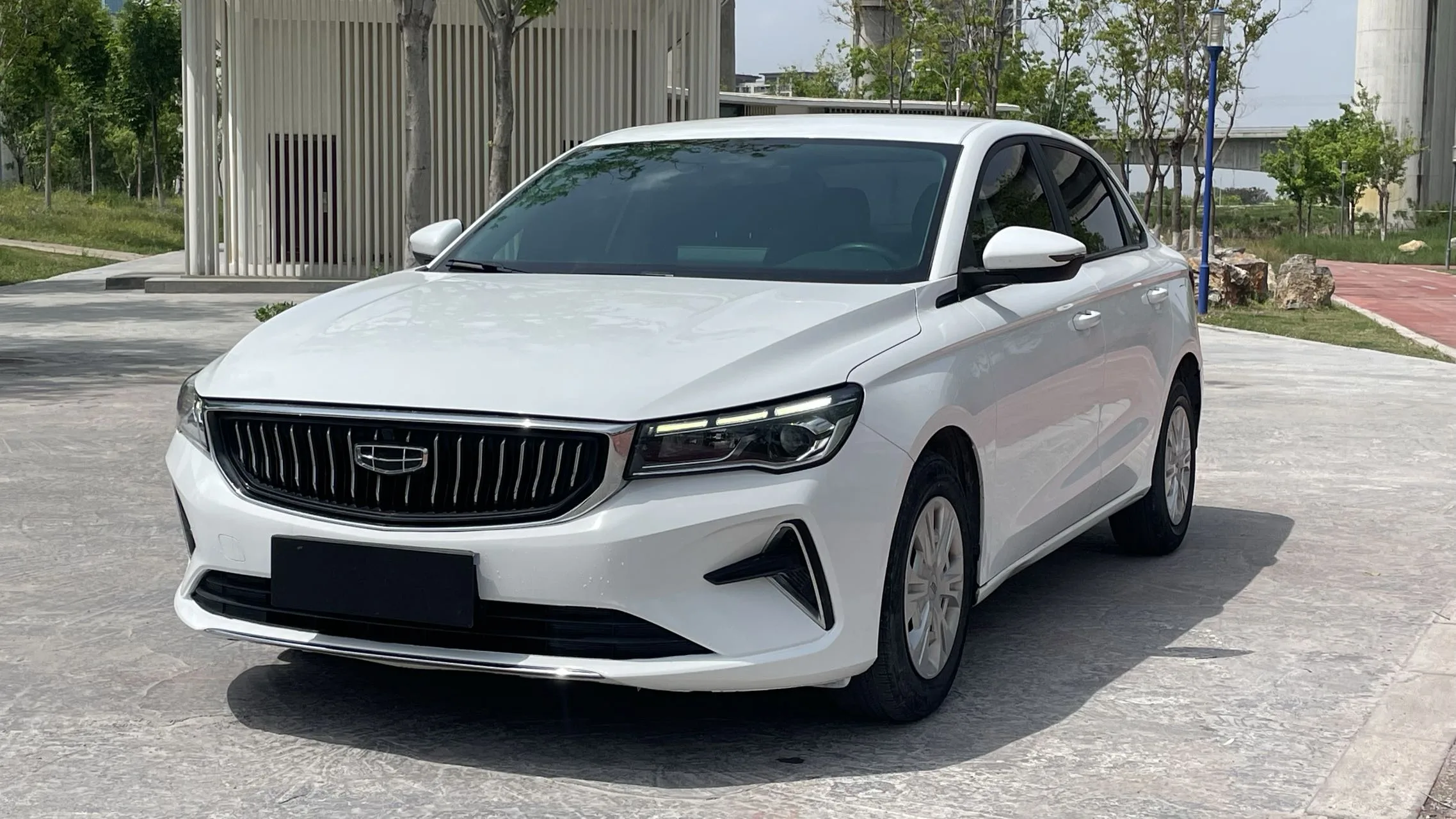Geely 2023 Emgrand Sedan 1.5 Champion Edition Luxury Manual Transmission