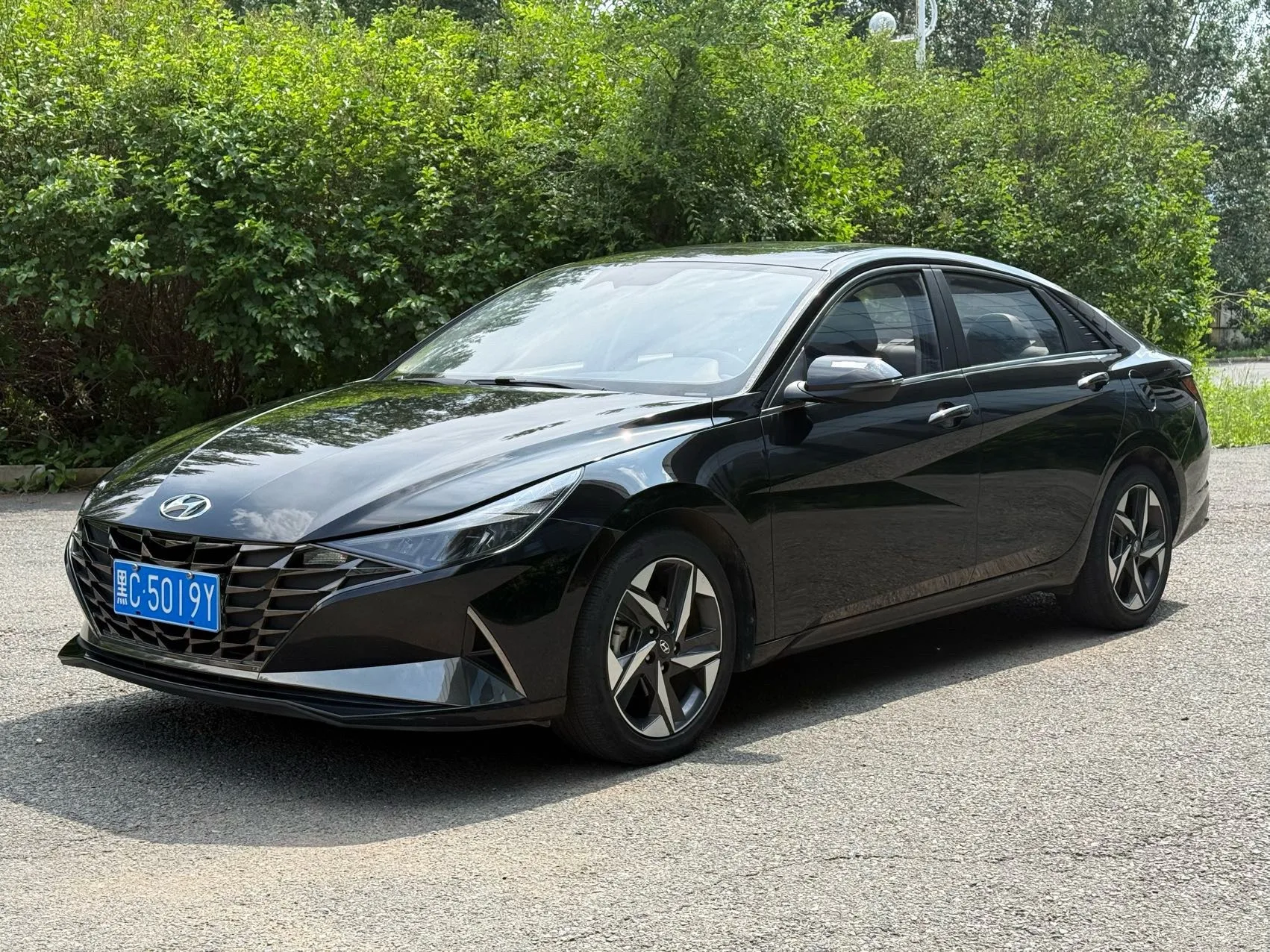Hyundai Elantra 2022 1.5L CVT LUX Premium Edition