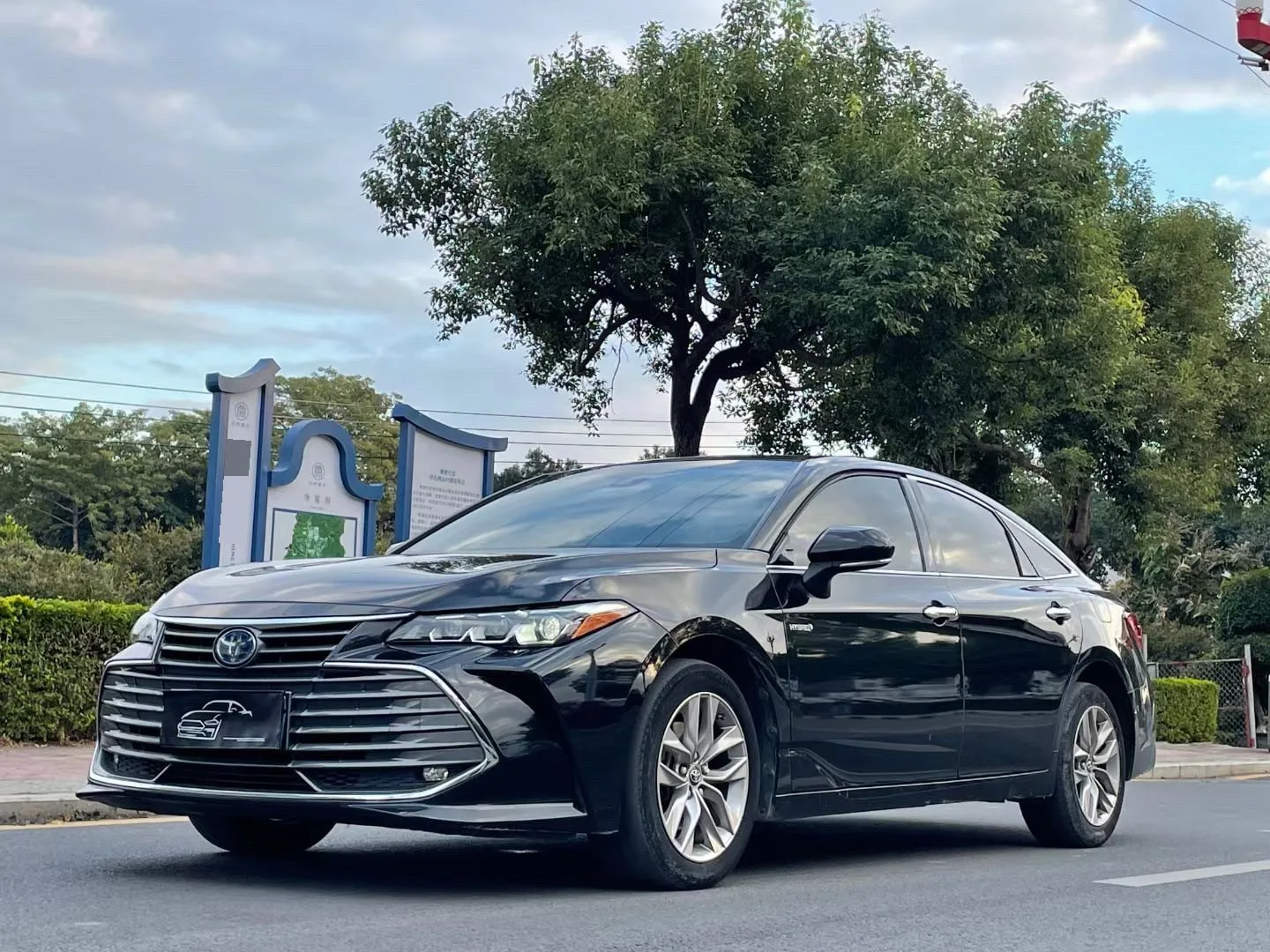 2019 Toyota Avalon Hybrid 2.5L Luxury Edition (National V Emission Standard)