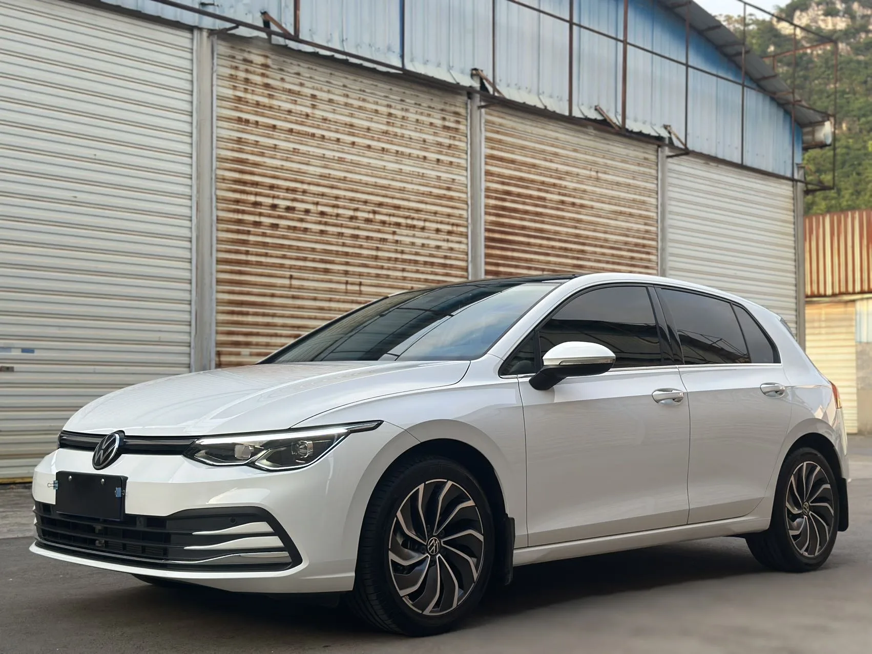 Volkswagen 2023 Golf 8 PRO 1.4TSI 280TSI (facelift) Automatic