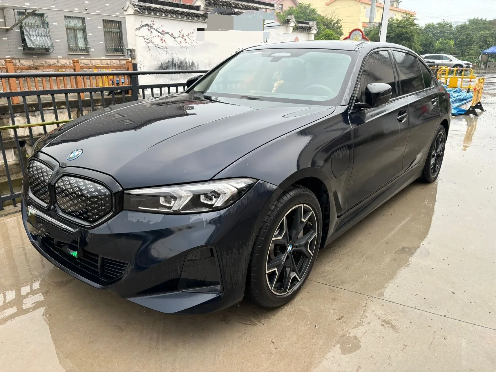 BMW 2025 i3 eDrive 40 L Shadow Edition Automatic