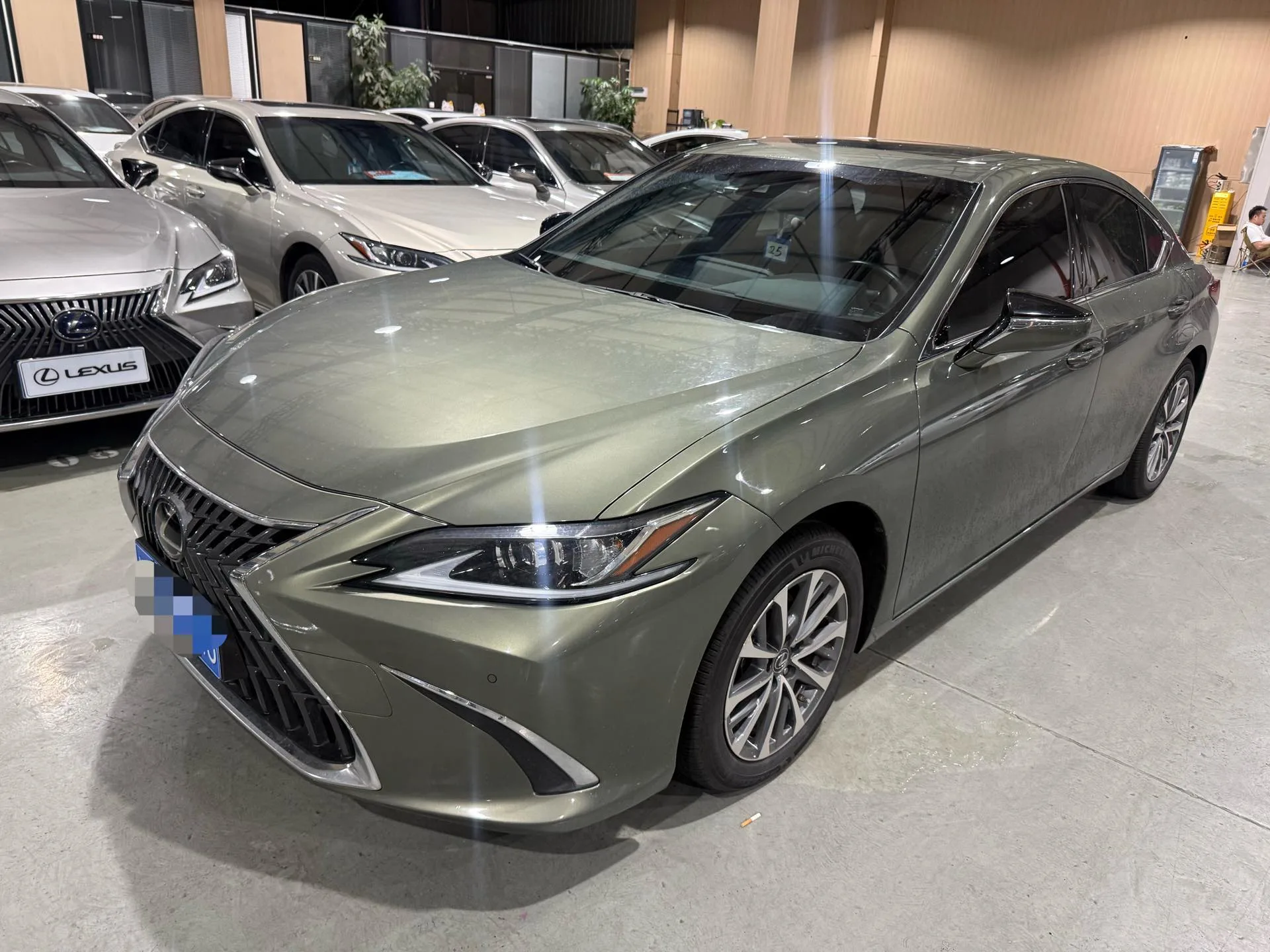 Lexus ES 2021 Model 200 Premium Edition