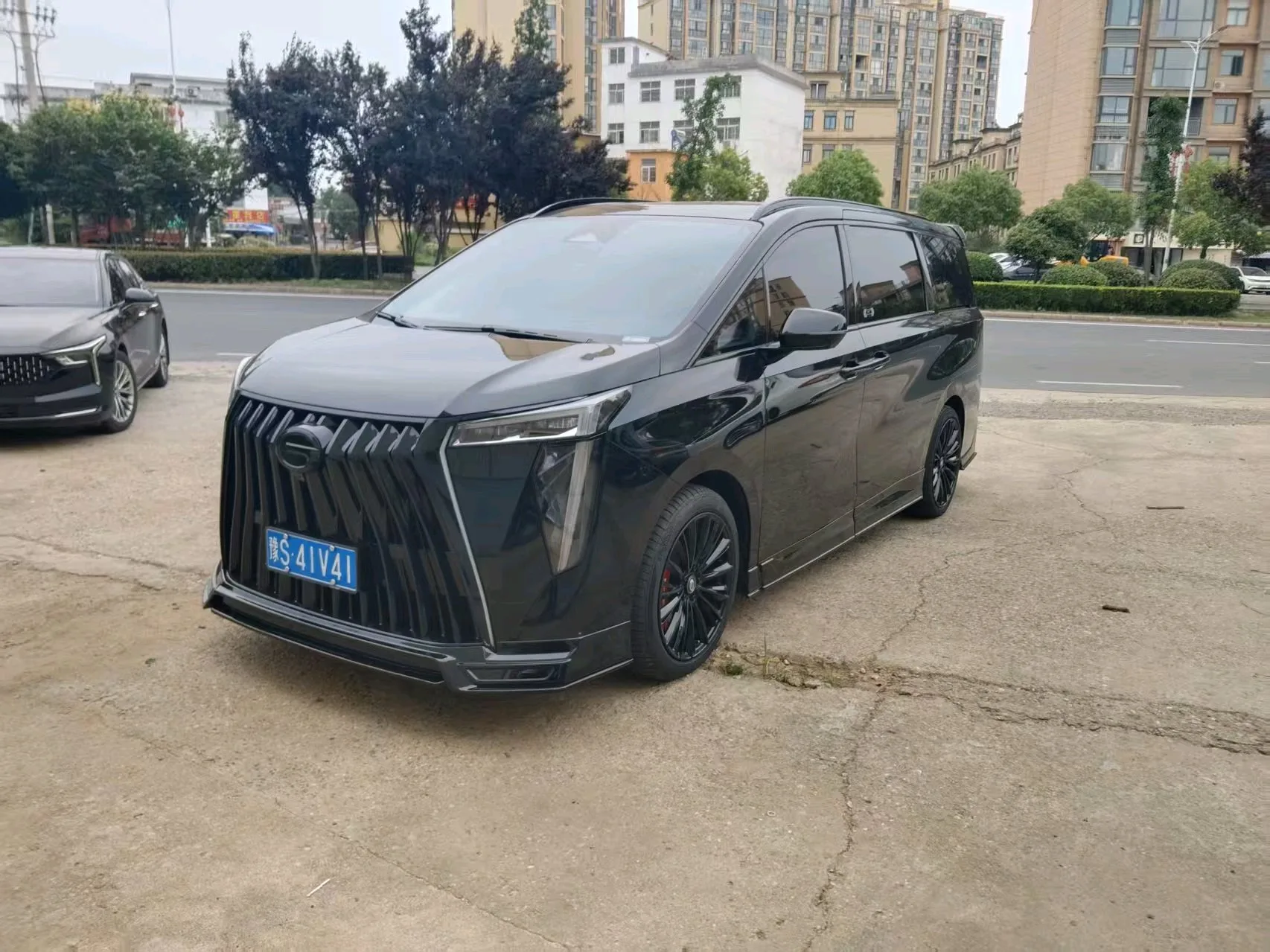 Trumpchi 2025 M8 Hybrid 2.0T Master Series Super Hybrid Automatic