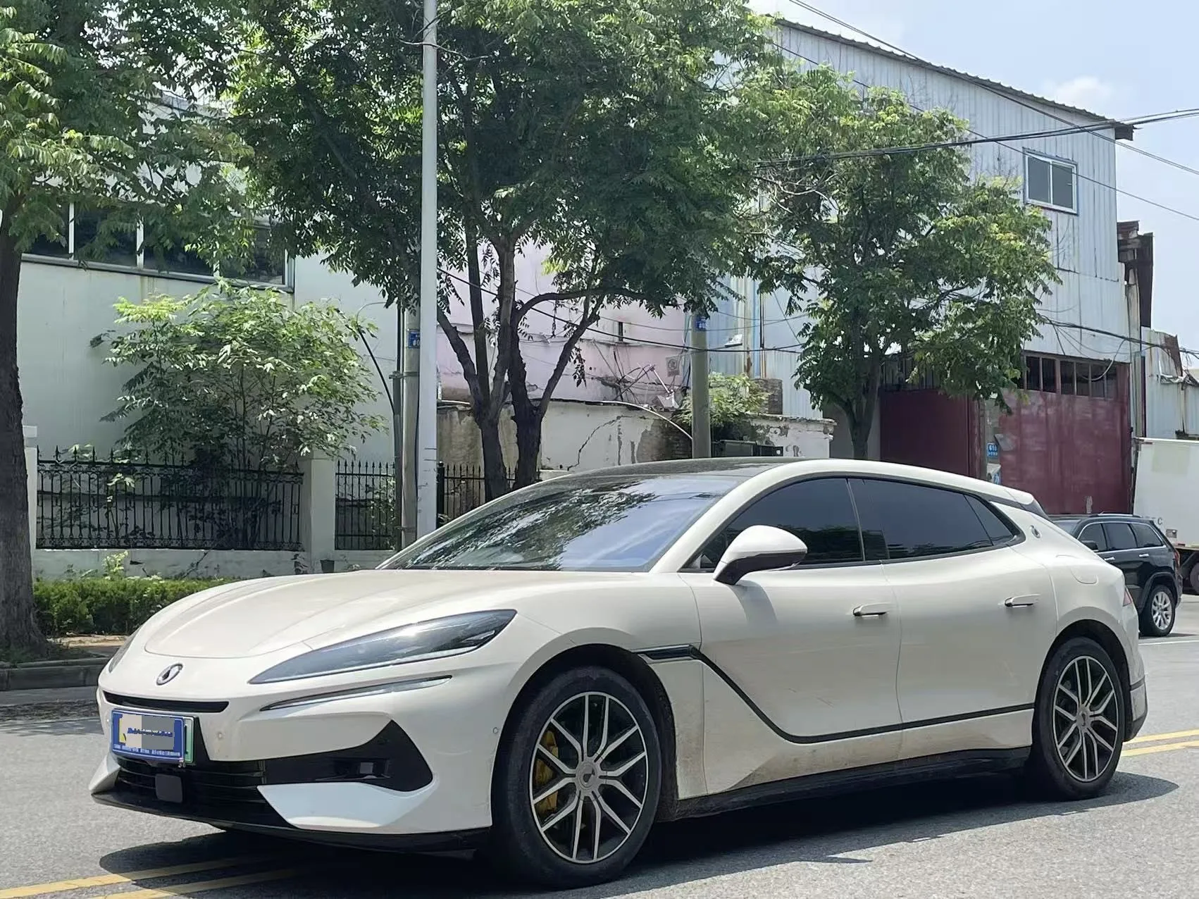 Denza 2024 Denza Z9GT 2.0T CVT 1100 AWD Max First Edition Automatic