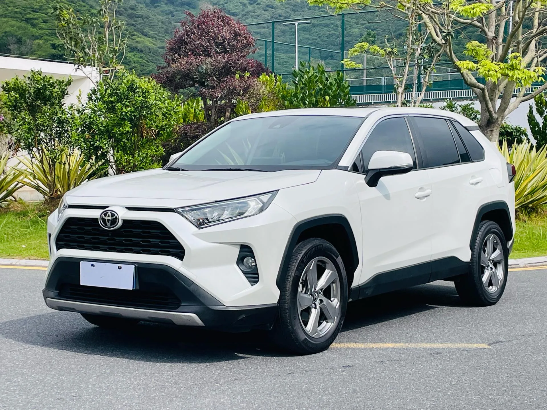 2022 Toyota RAV4 2.0L CVT 2WD Fashion Edition