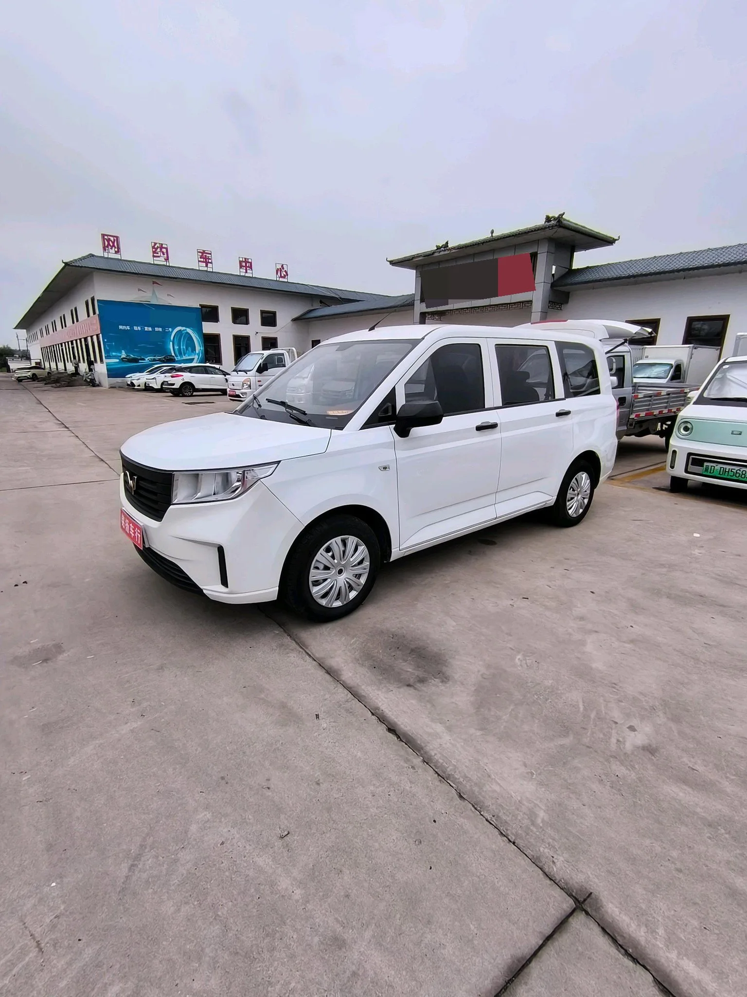Wuling 2021 Hongguang PLUS 1.5 Commercial Edition, Standard Model, 8-Seater, Manual Transmission
