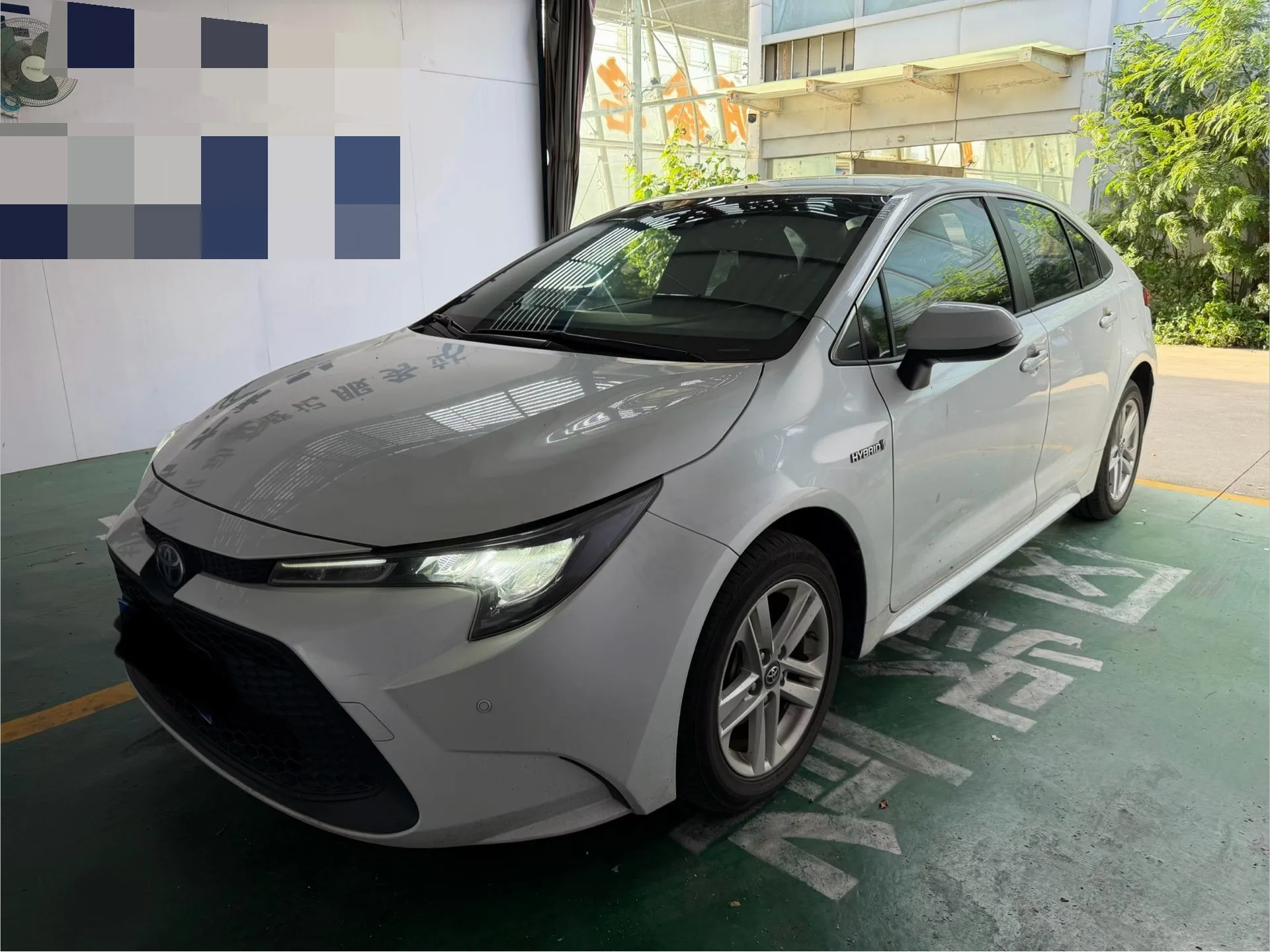 Levin 2022 Hybrid 1.8H E-CVT Leading Edition