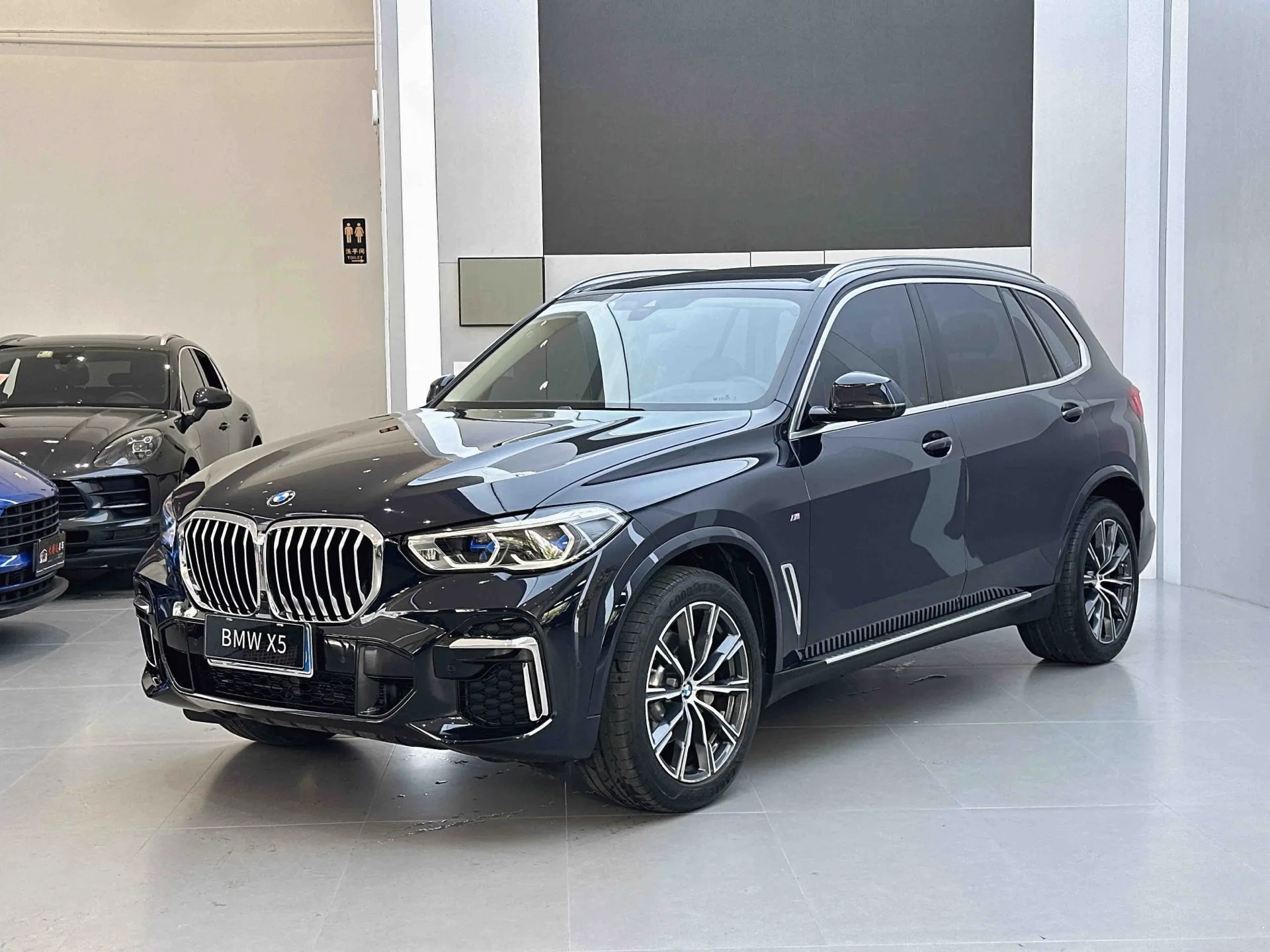 BMW X5 2022 Facelift xDrive 30Li M Sport Package