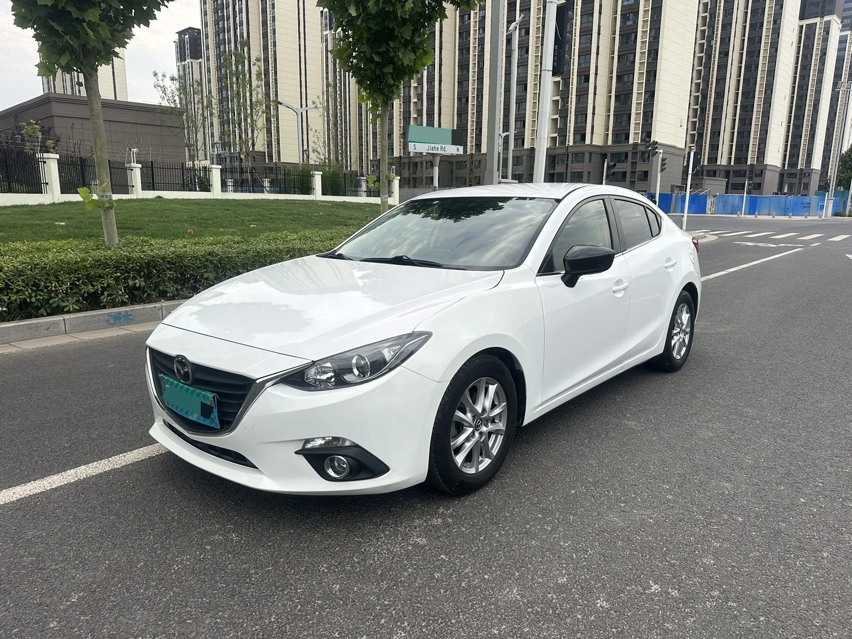 Mazda3 Axela 2014 Sedan 1.5L Automatic Comfort