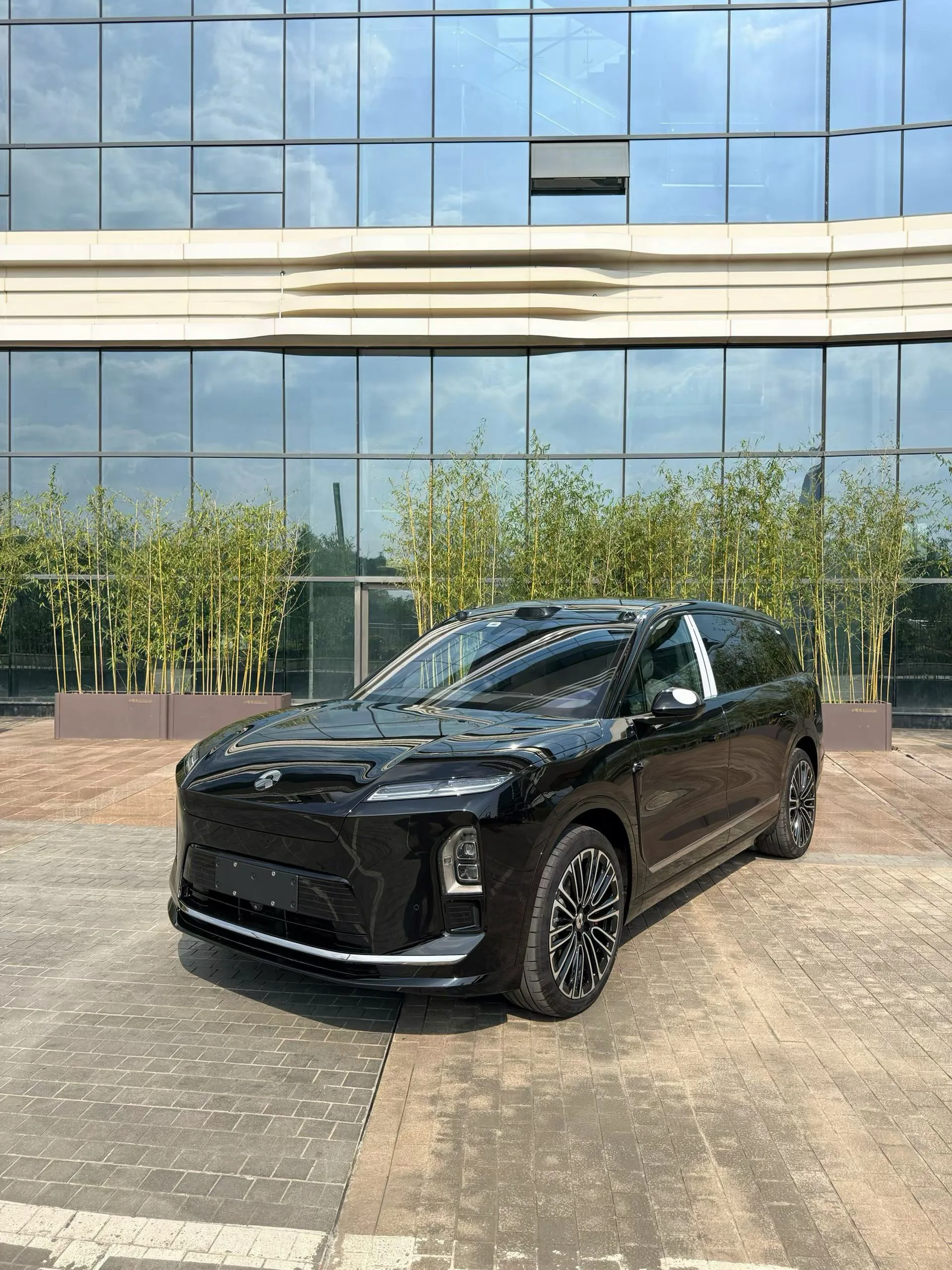 NIO 2026 ES8 6-seater Executive Signature Edition Automatic
