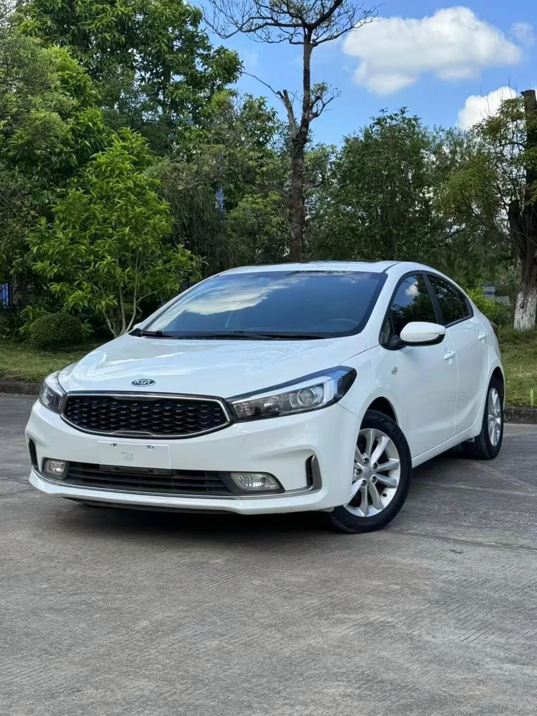 Kia K3 2017 1.6L Automatic 15th Anniversary Special Edition GLS
