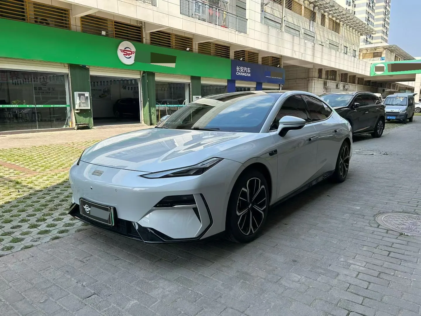 Geely Galaxy 2025 E8 700km Long-Range Intelligent Driving Edition Automatic