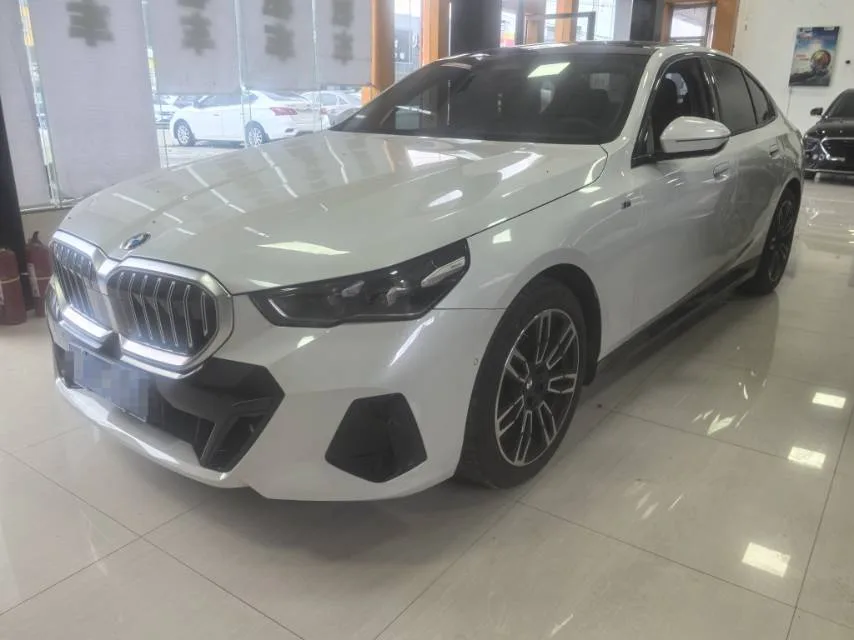 BMW 5 Series (Imported) 2024 525i 48V 2.0T M Sport Package Automatic