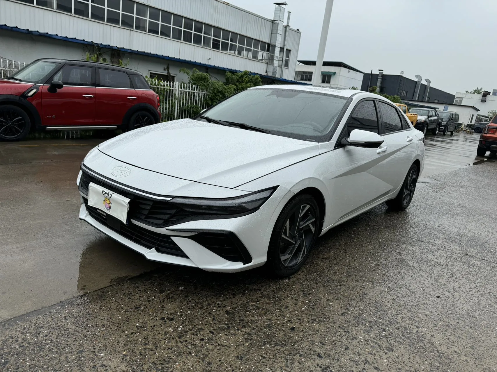 Hyundai Elantra 2023 1.5L CVT LUX Premium Edition