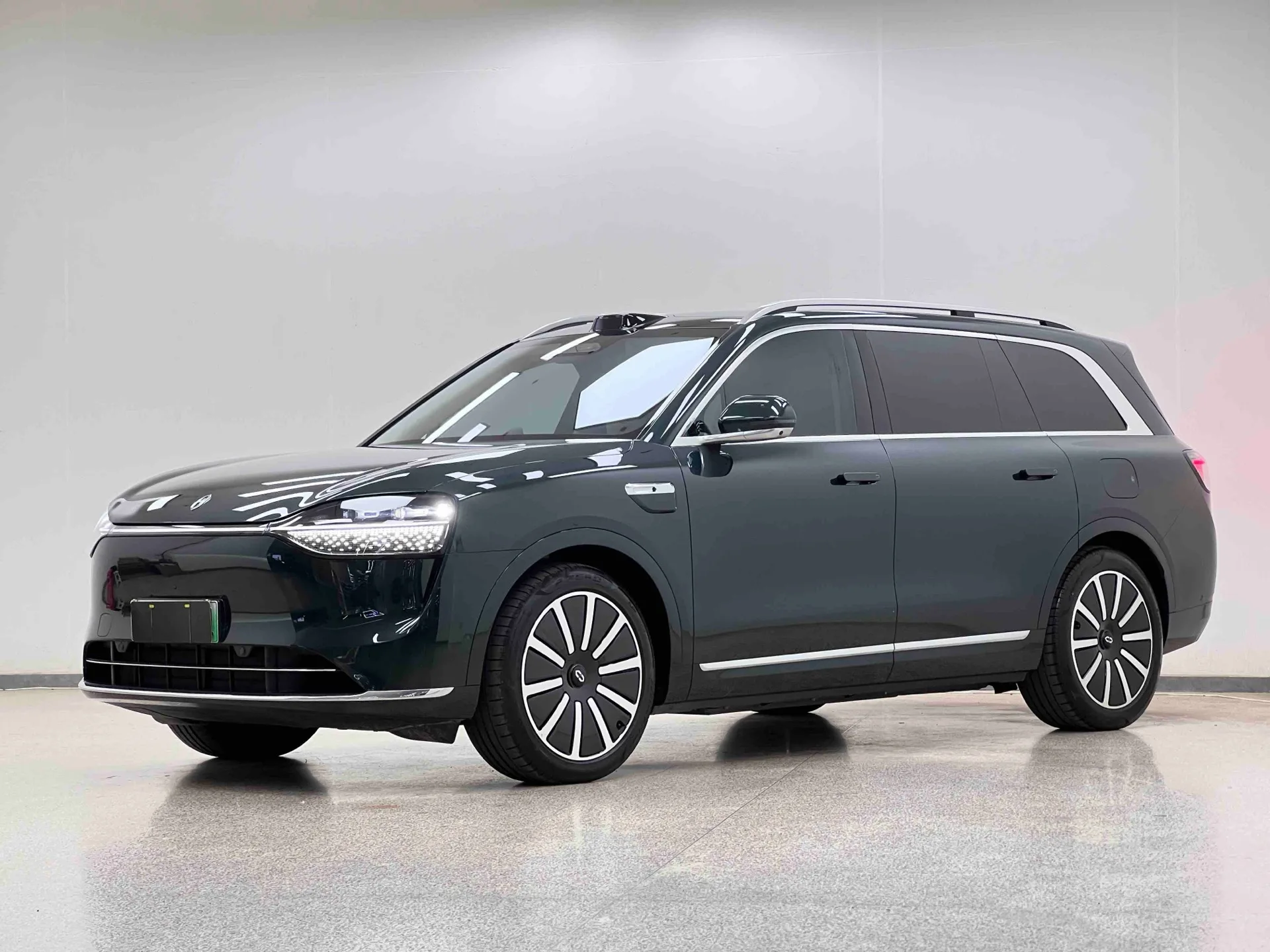 AITO 2025 Model M9 Extended Range Ultra Edition 52kWh 6-Seater Automatic Transmission