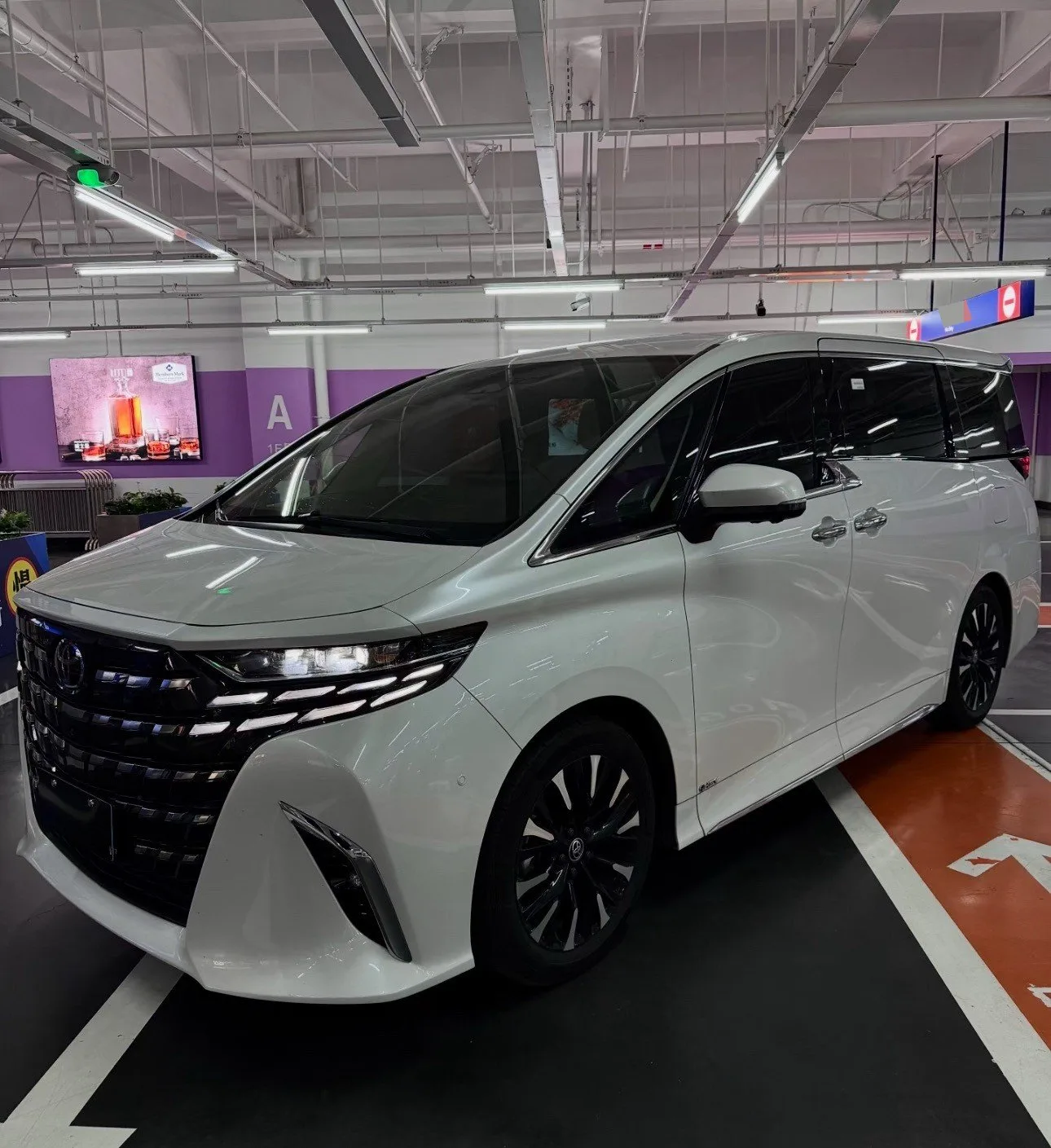 Alphard 2023 Hybrid 2.5L Premium·Gold Edition