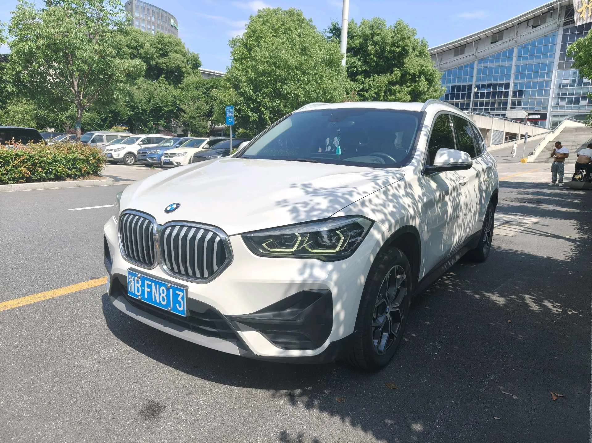 BMW X1 2020 sDrive25Li Leading Edition