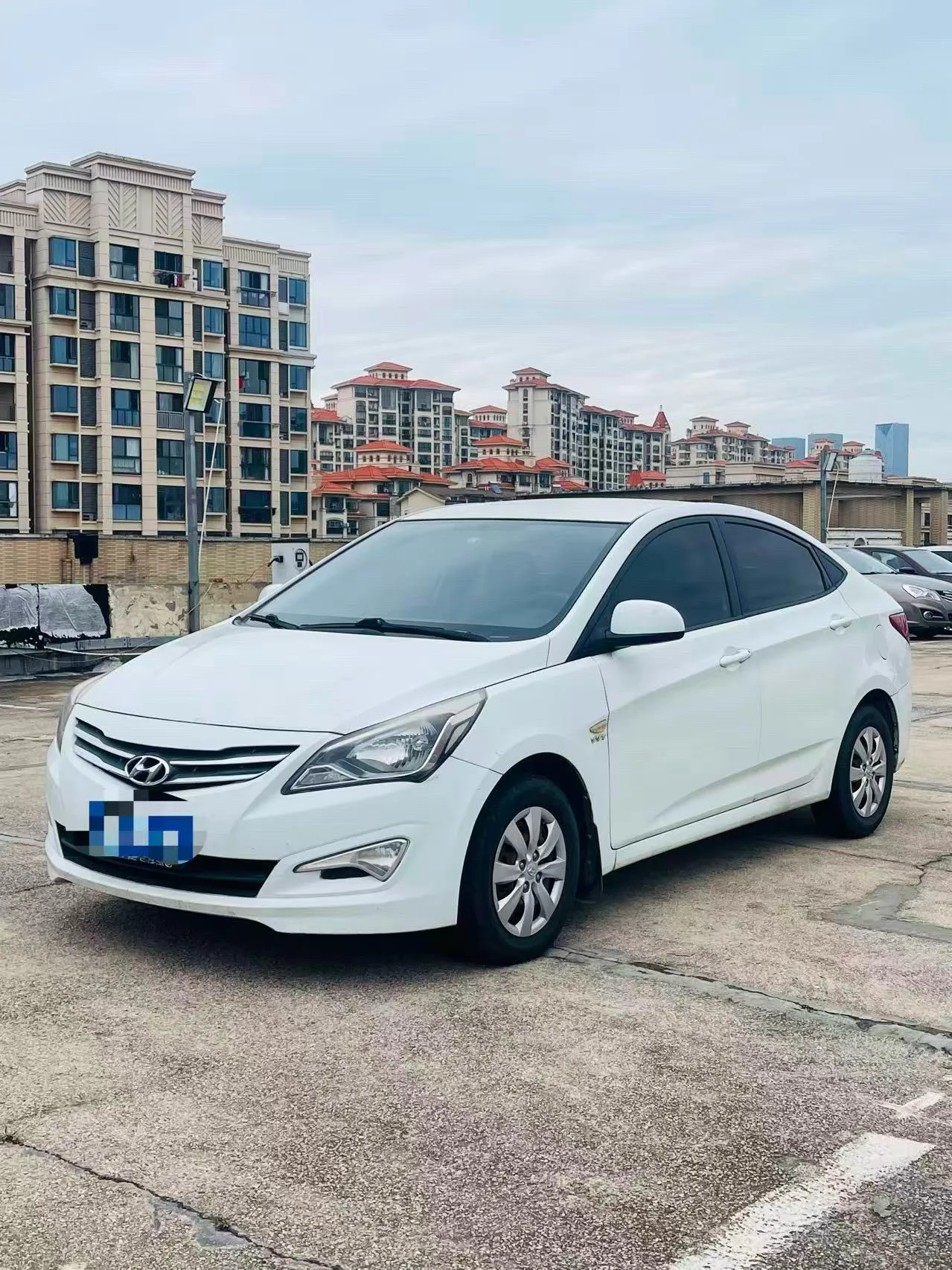 2014 Hyundai Reina 1.4L Automatic Intelligent GLS