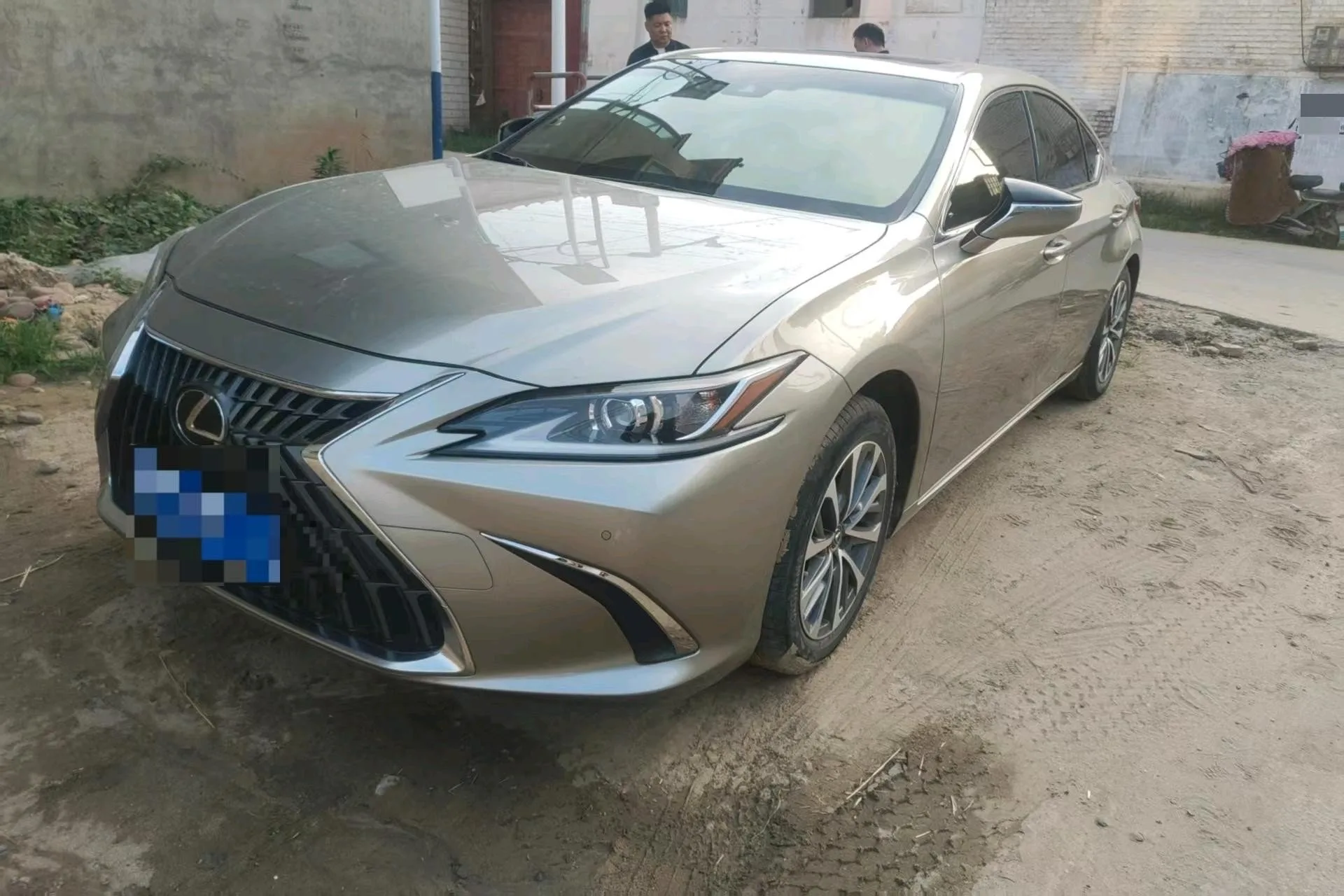 Lexus ES 2023 200 Premium Edition