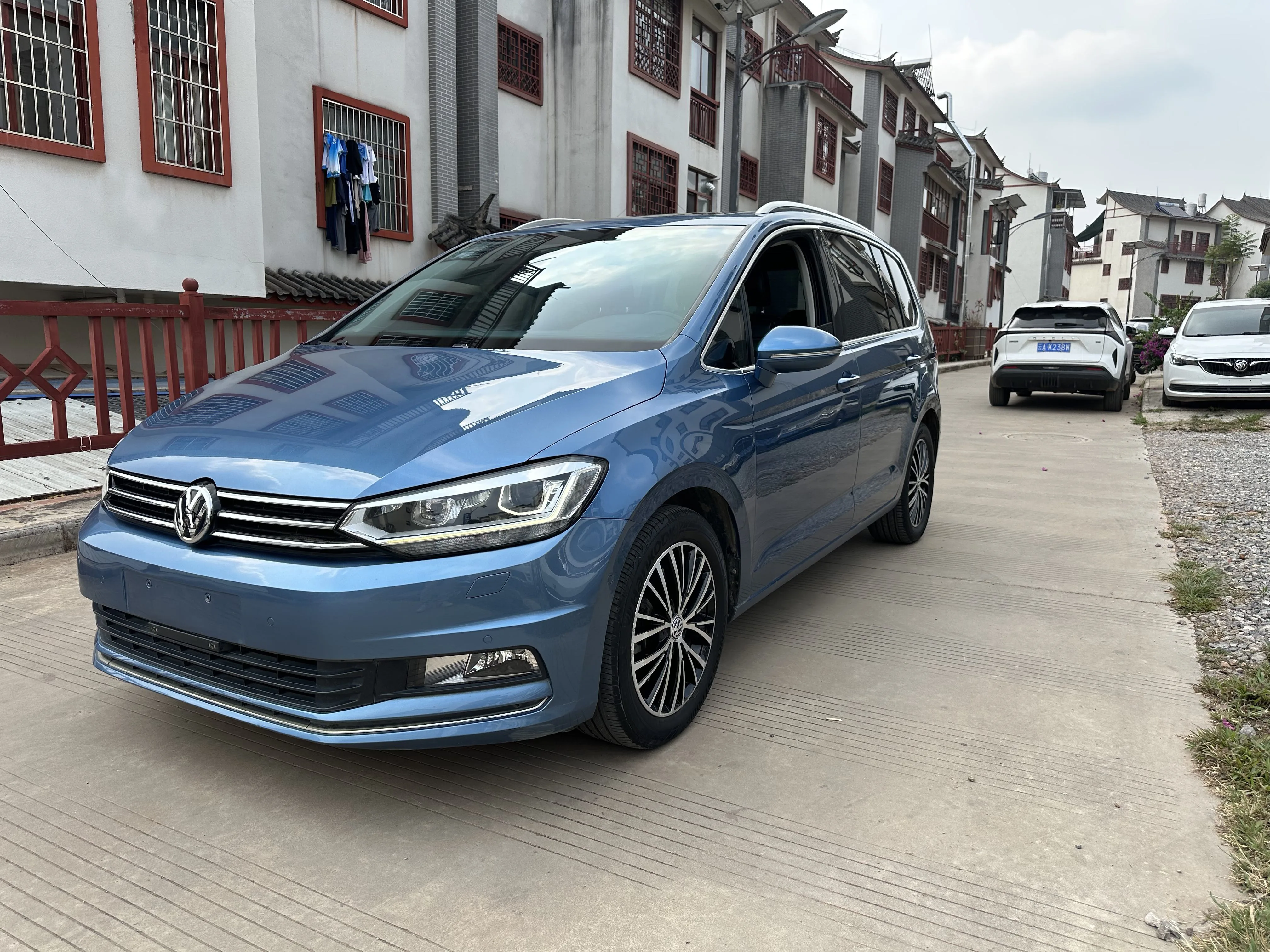 2016 Touran L 330TSI DSG Luxury Edition