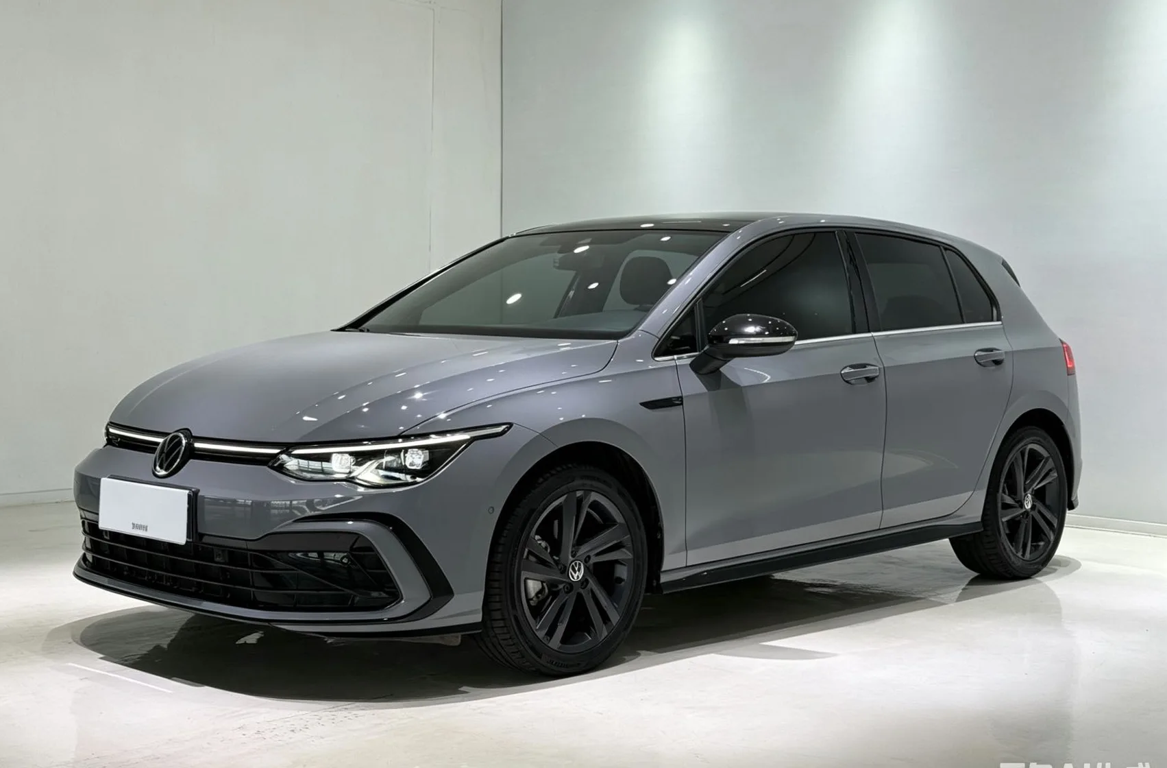 Volkswagen 2023 Golf 8 R-Line 1.4TSI 280TSI Automatic