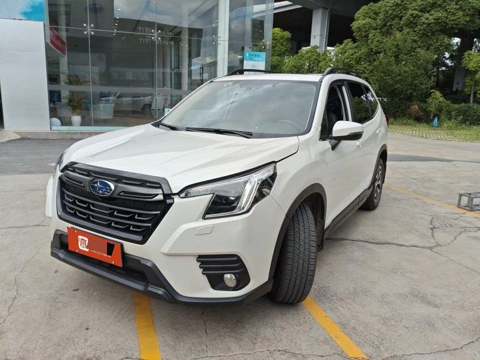 Subaru Forester (Imported) Subaru Forester 2022 Model Year 2.0i AWD Luxury Edition with EyeSight, Automatic Transmission
