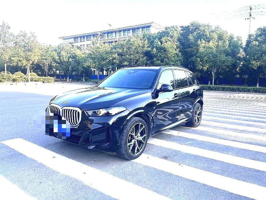2023 BMW X5 xDrive30Li 48V 2.0T Luxury M Sport Shadow Edition Automatic