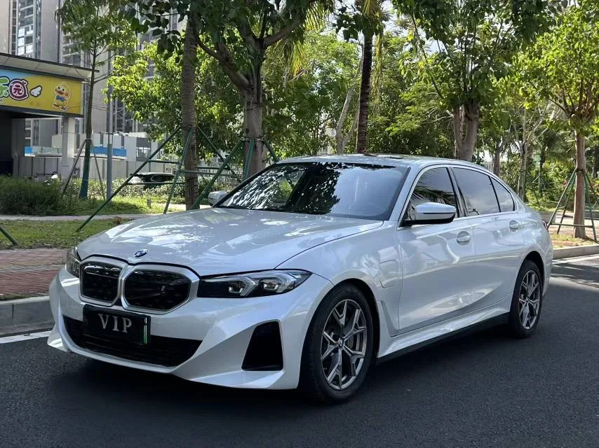 BMW 2025 i3 eDrive 35 L Automatic