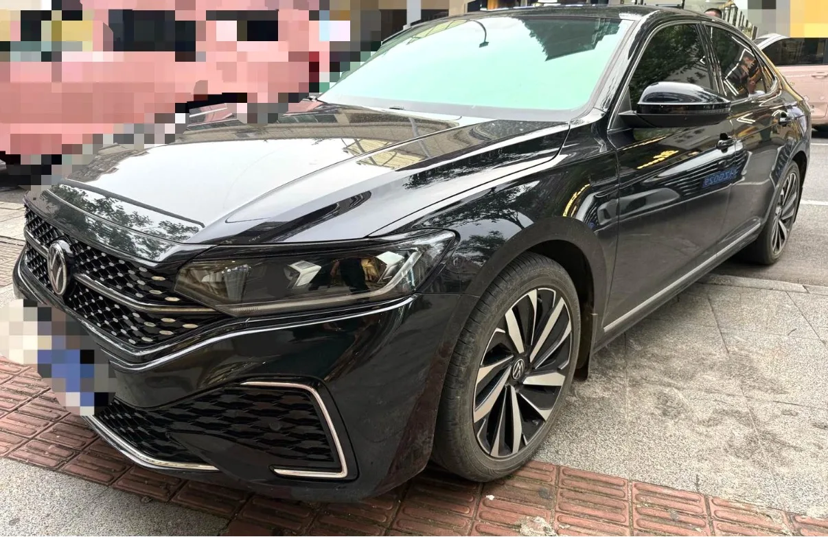2022 Volkswagen Passat 330TSI Starry Sky Elite Edition