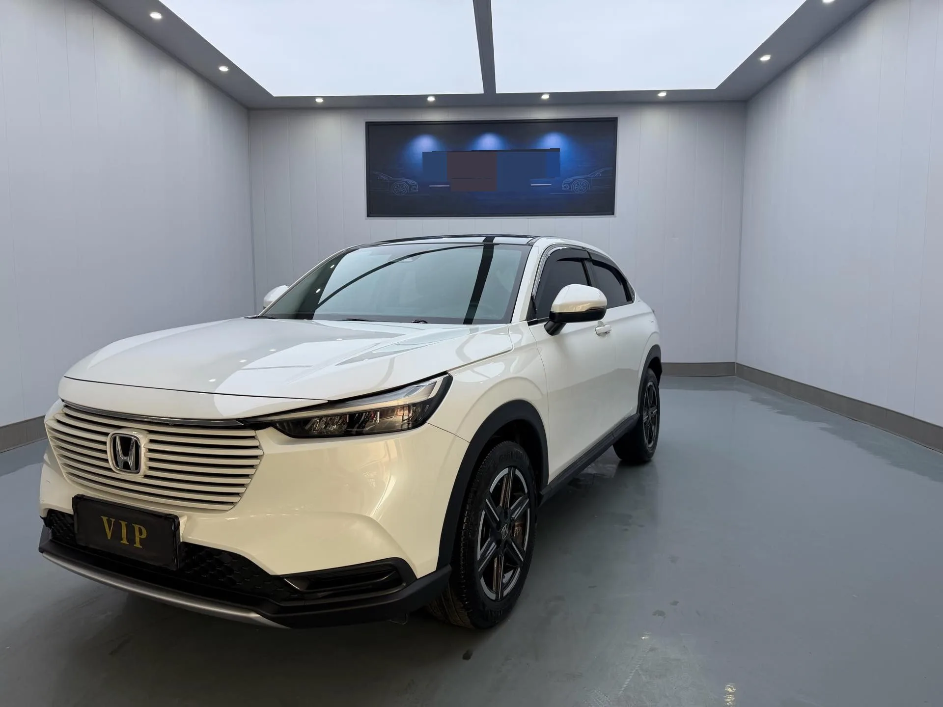 Vezel 2023 1.5L CVT Mid-Range Version