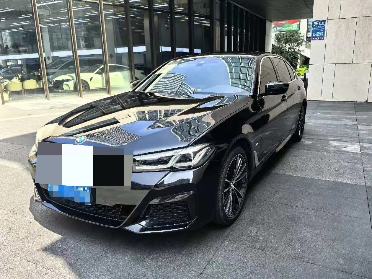 2022 BMW 5 Series 530Li xDrive M Sport Package