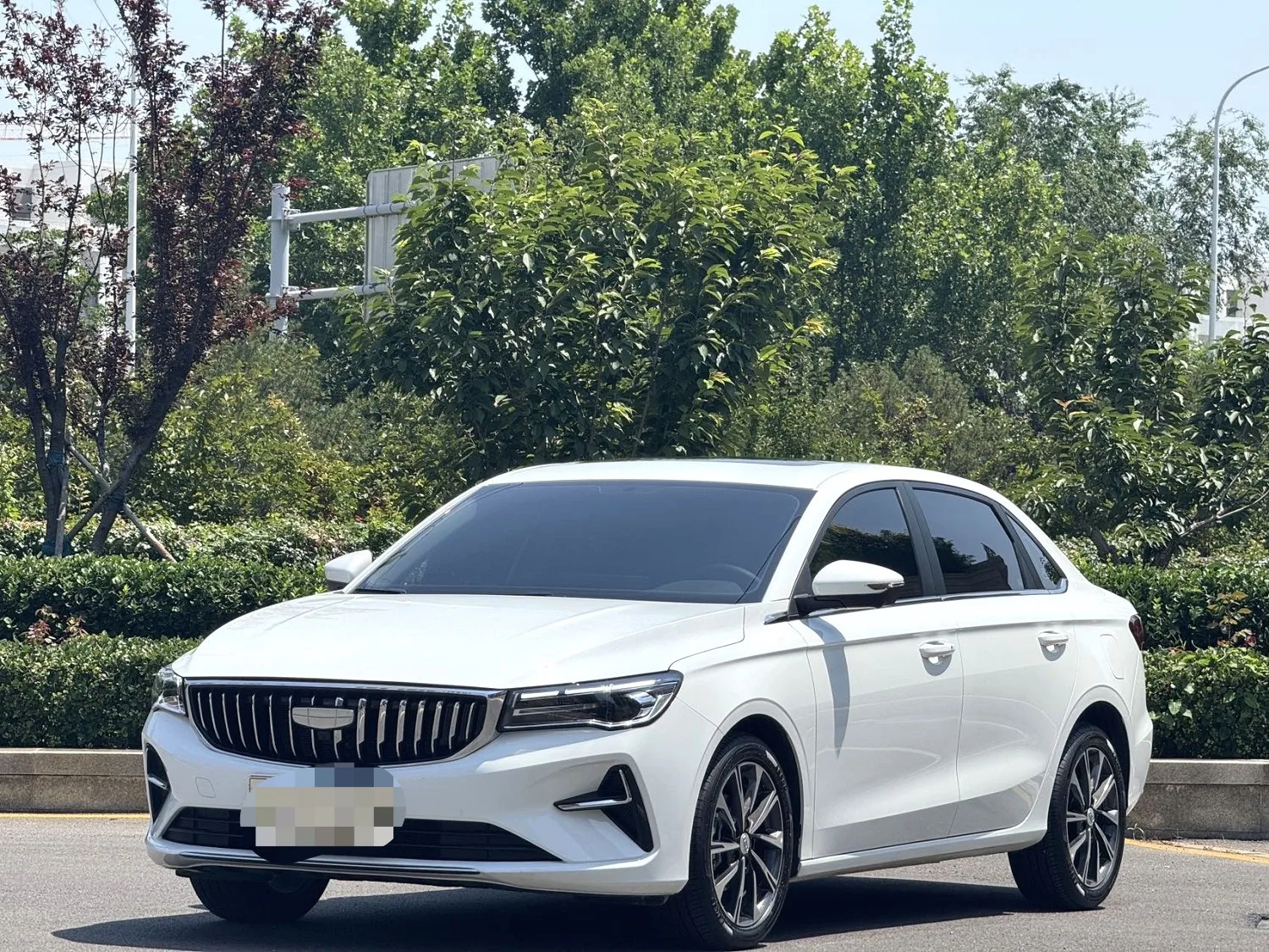 Geely 2026 Emgrand—Sedan 1.5 CVT 4 Million Commemorative Edition "Fly Beyond" Automatic Transmission