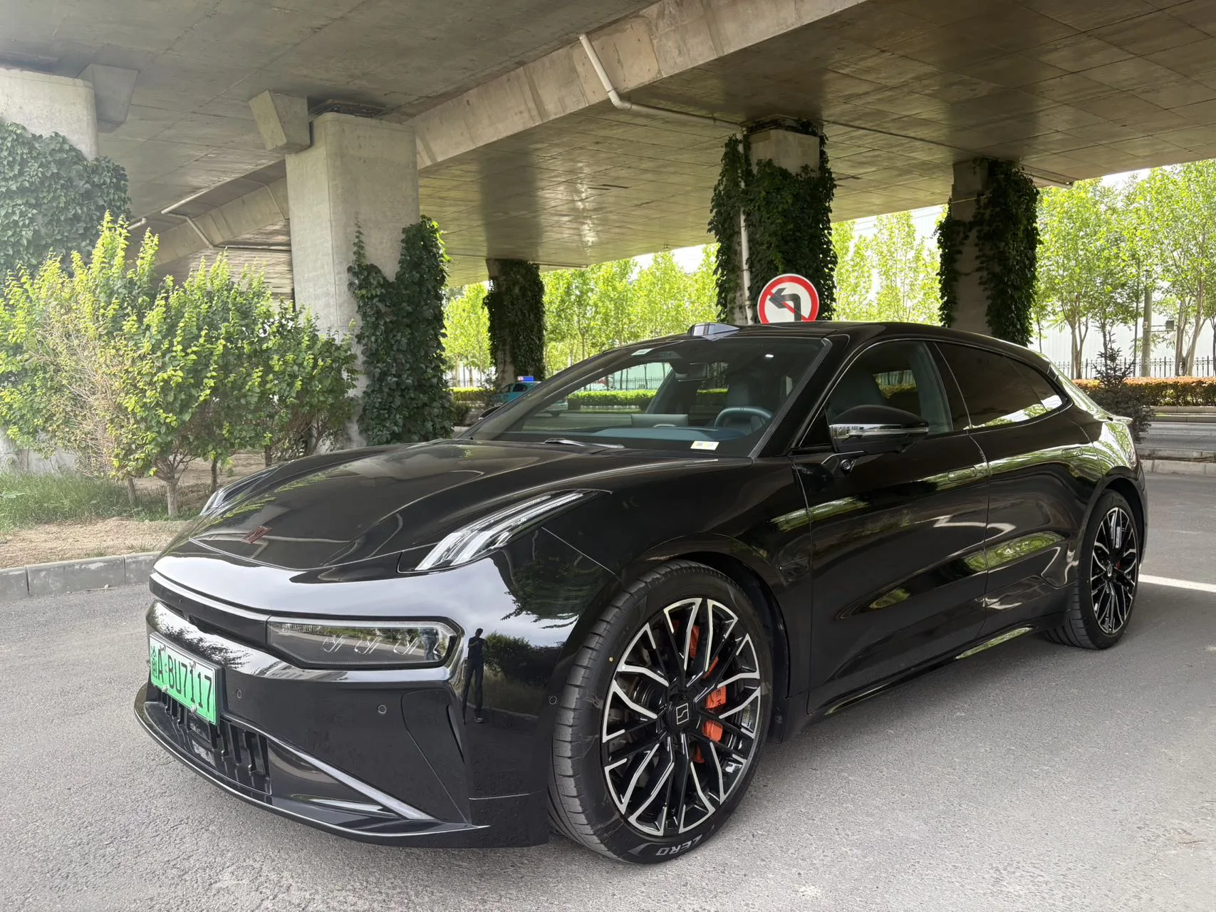 Jike 2025 Model Jike 001 YOU Edition 100kWh 4WD Automatic